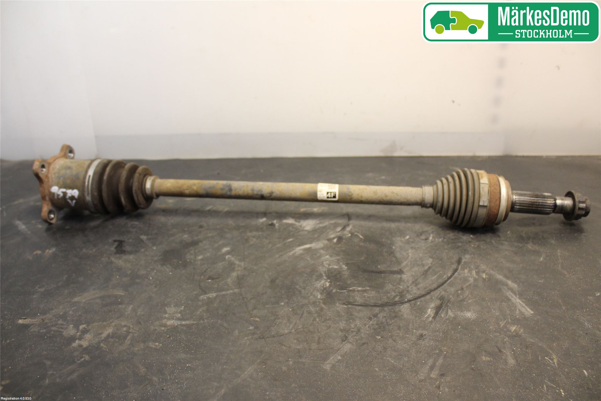 Toyota RAV4 13-18 Drivaxel Bak Vänster