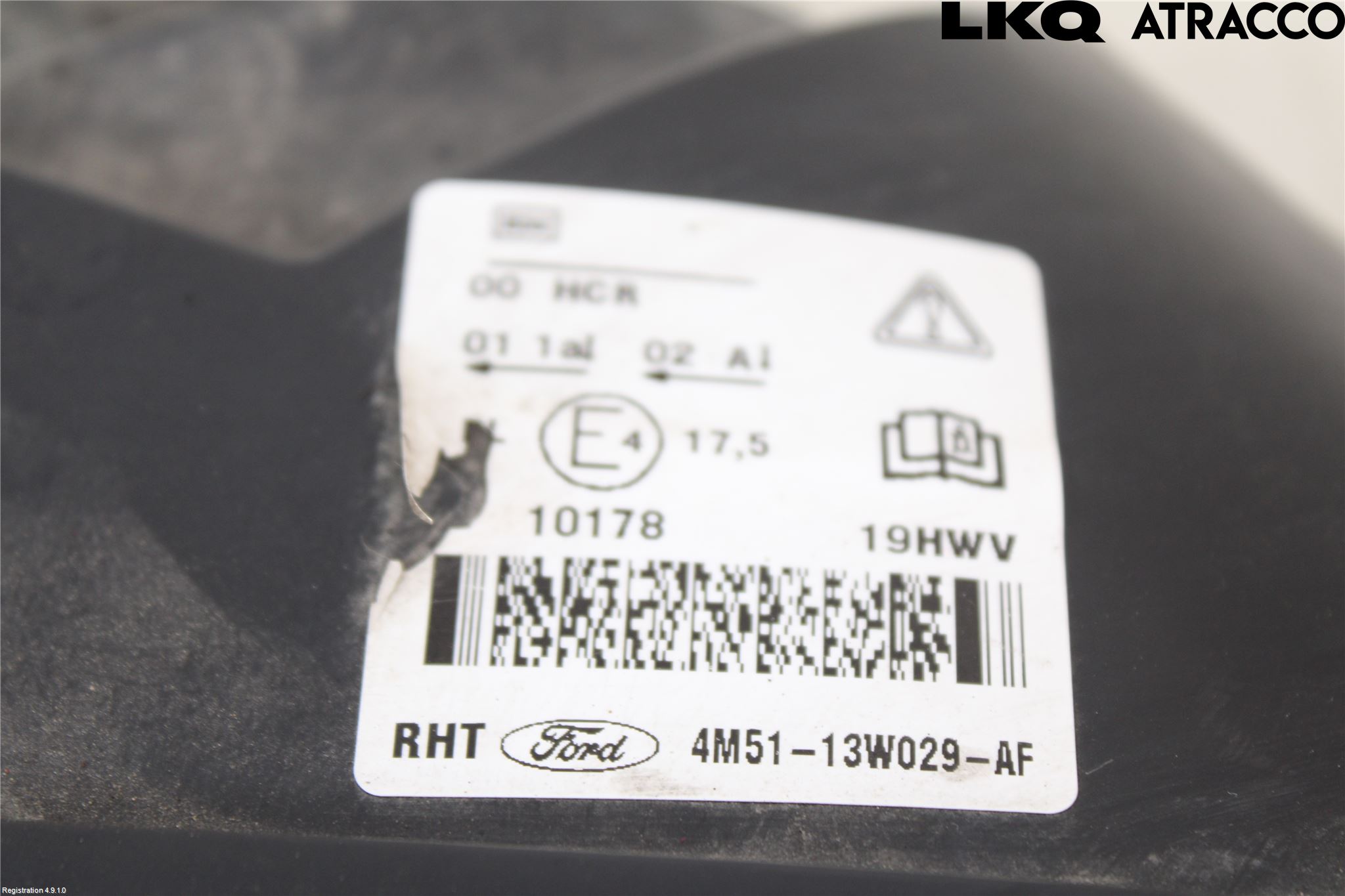 Ford FOCUS     04-07 Strålkastare Höger