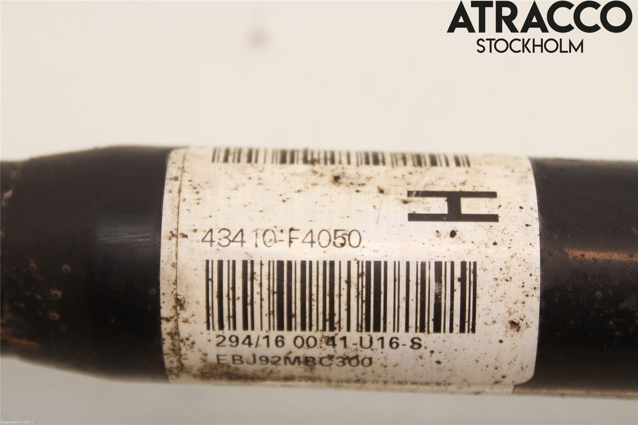 Toyota C-HR 16-23 Drivaxel Fram Höger
