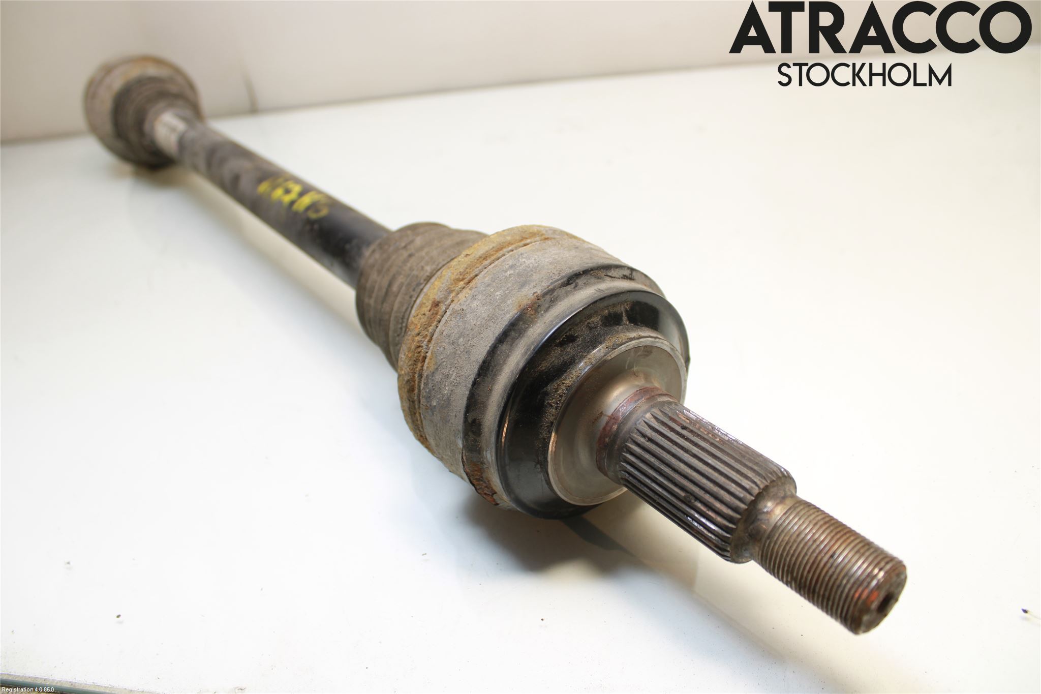 Volkswagen VW TOUAREG 7P 11-18 Drivaxel Bak Höger