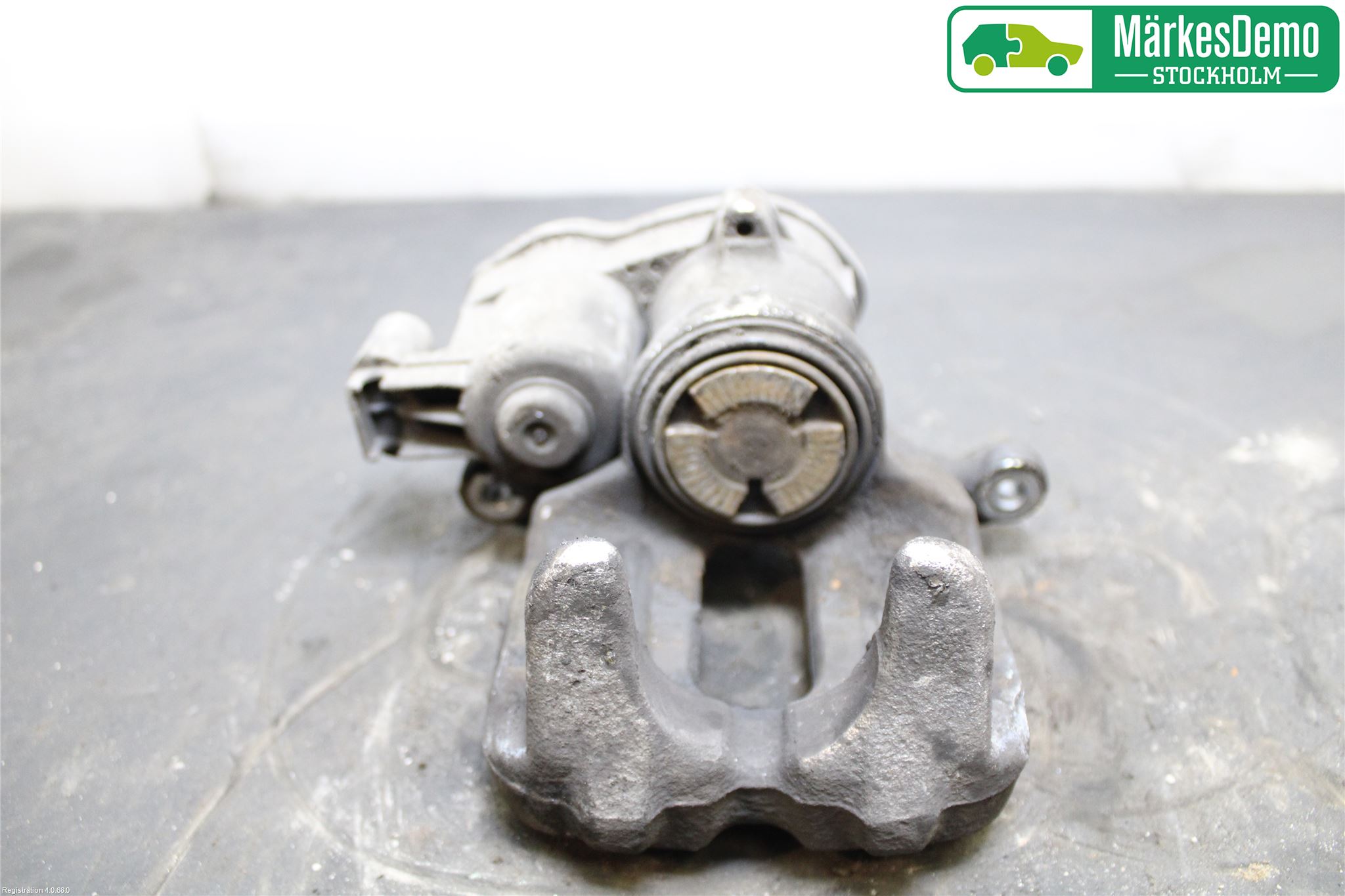 BMW 5 F10/F11/F18 09-17 Bromsok Bak Höger