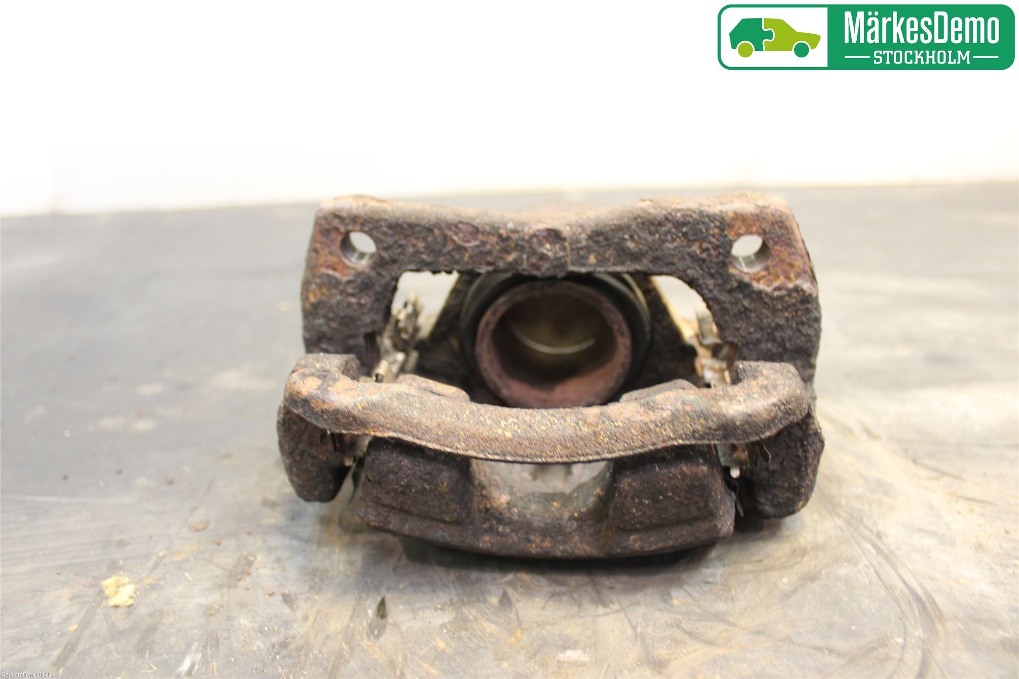 Toyota YARIS VERSO P1 00-05 Bromsok Fram Vänster