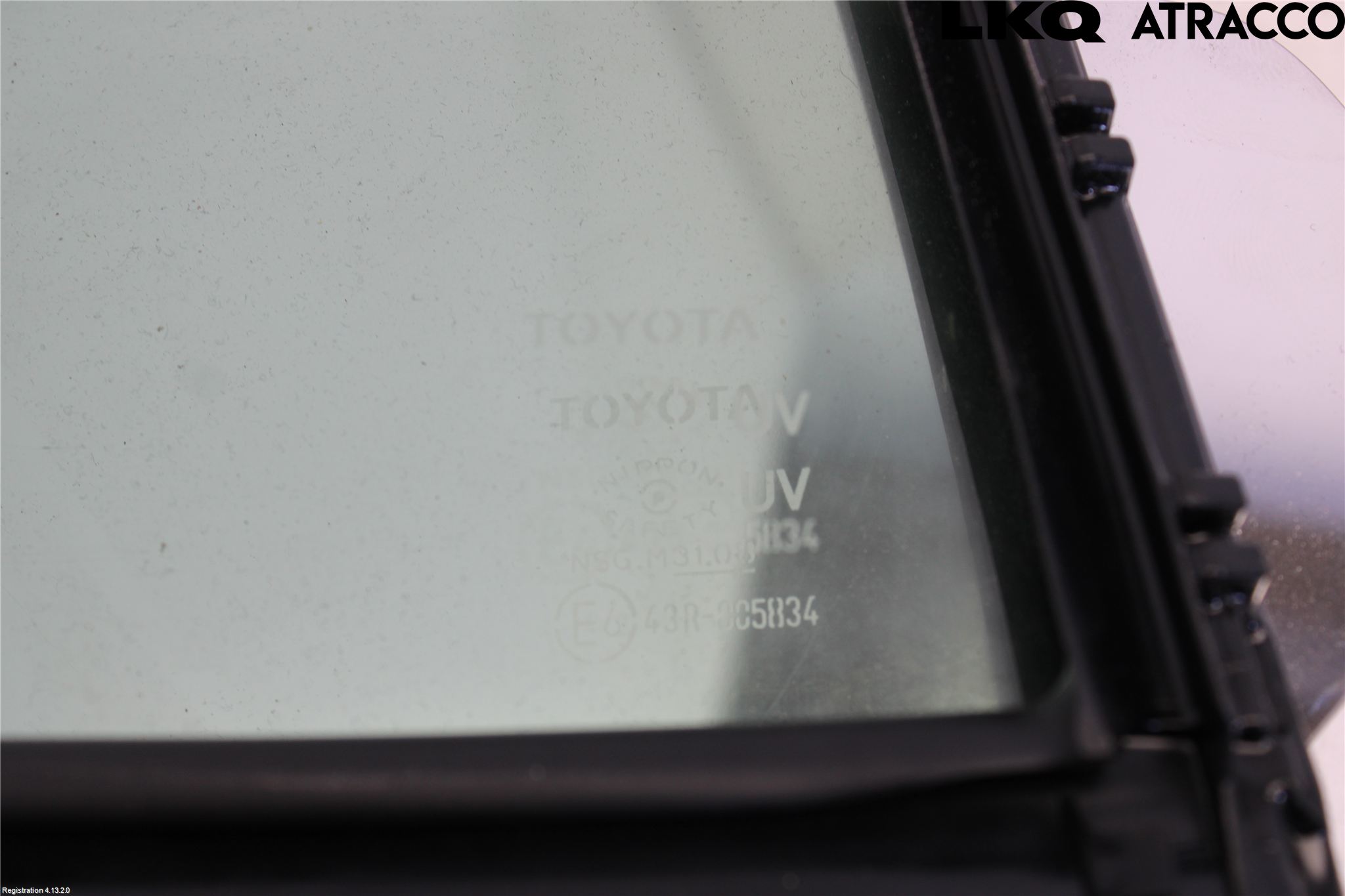 Toyota COROLLA CROSS XG10 22- Dörruta Bak Lilla Hö