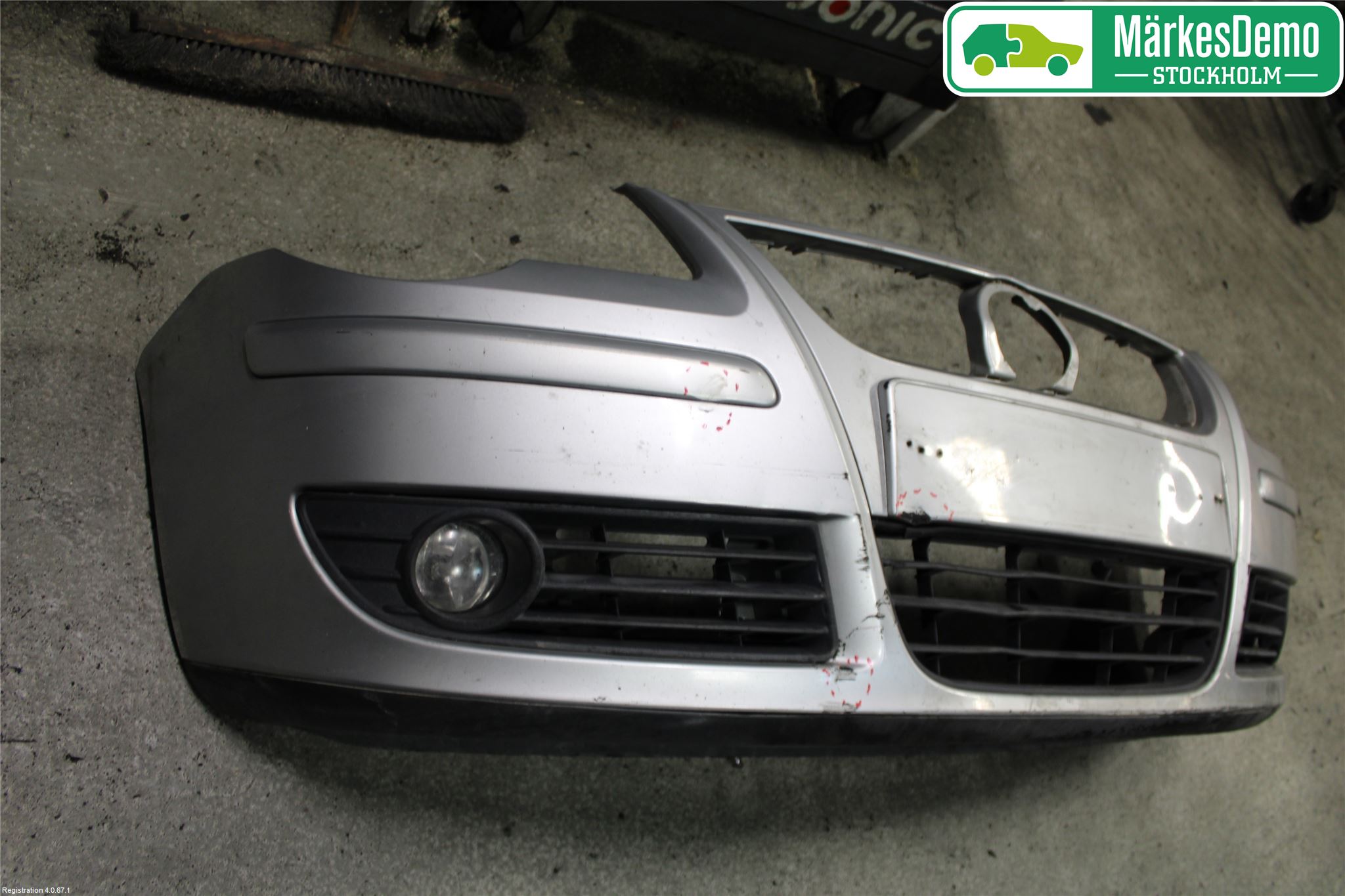 Volkswagen VW POLO 05-09 Stötfångarbeklädnad Fram