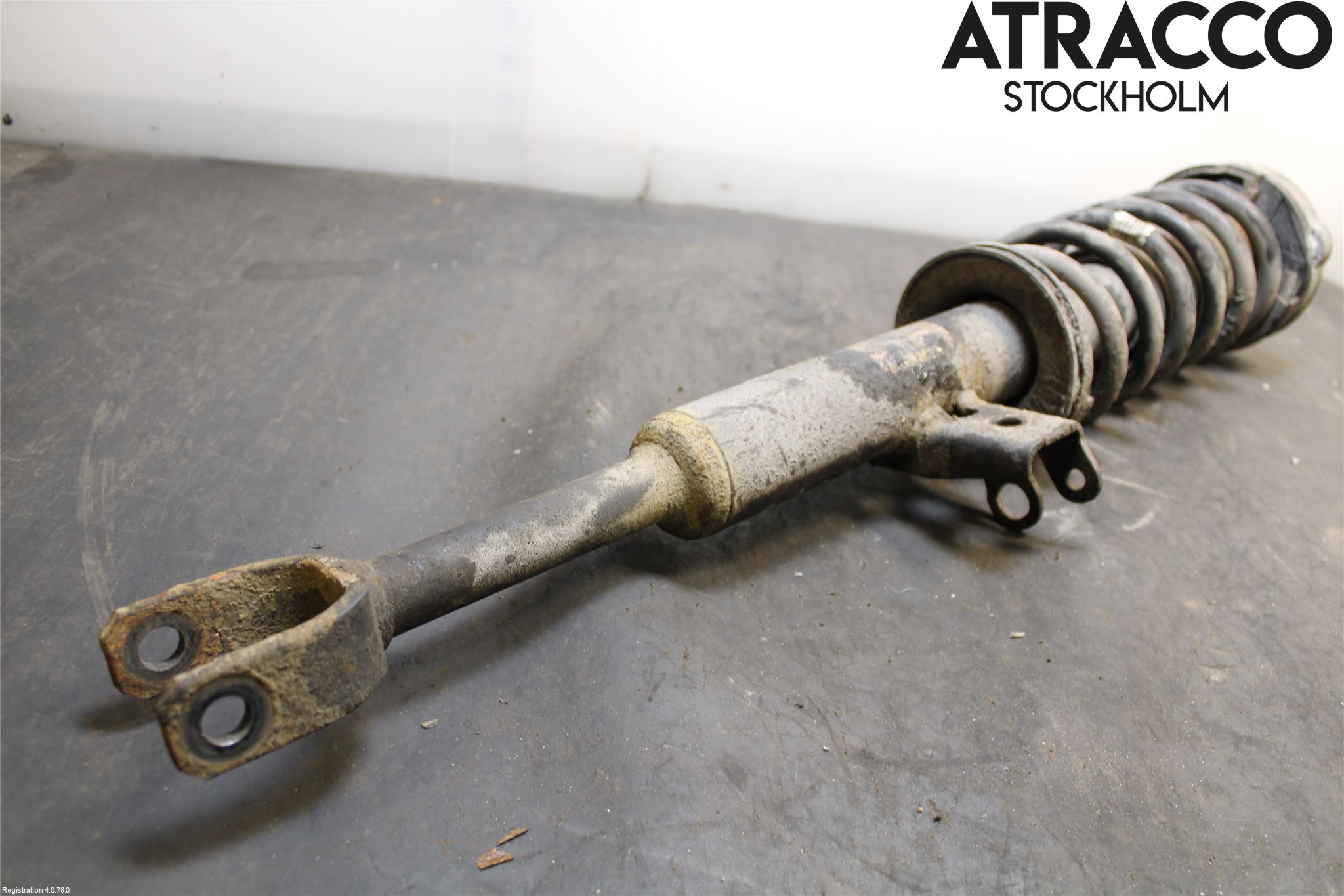 BMW 5 F10/F11/F18 09-17 Fjäderben Fram Vänster