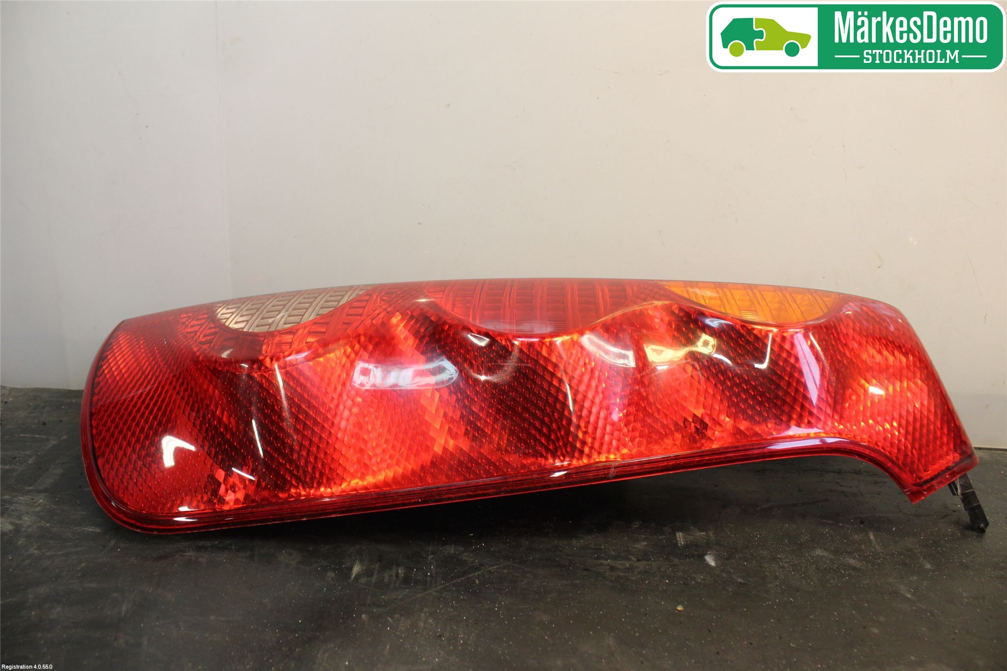 Nissan NOTE E11 06-14 Bakljus Höger