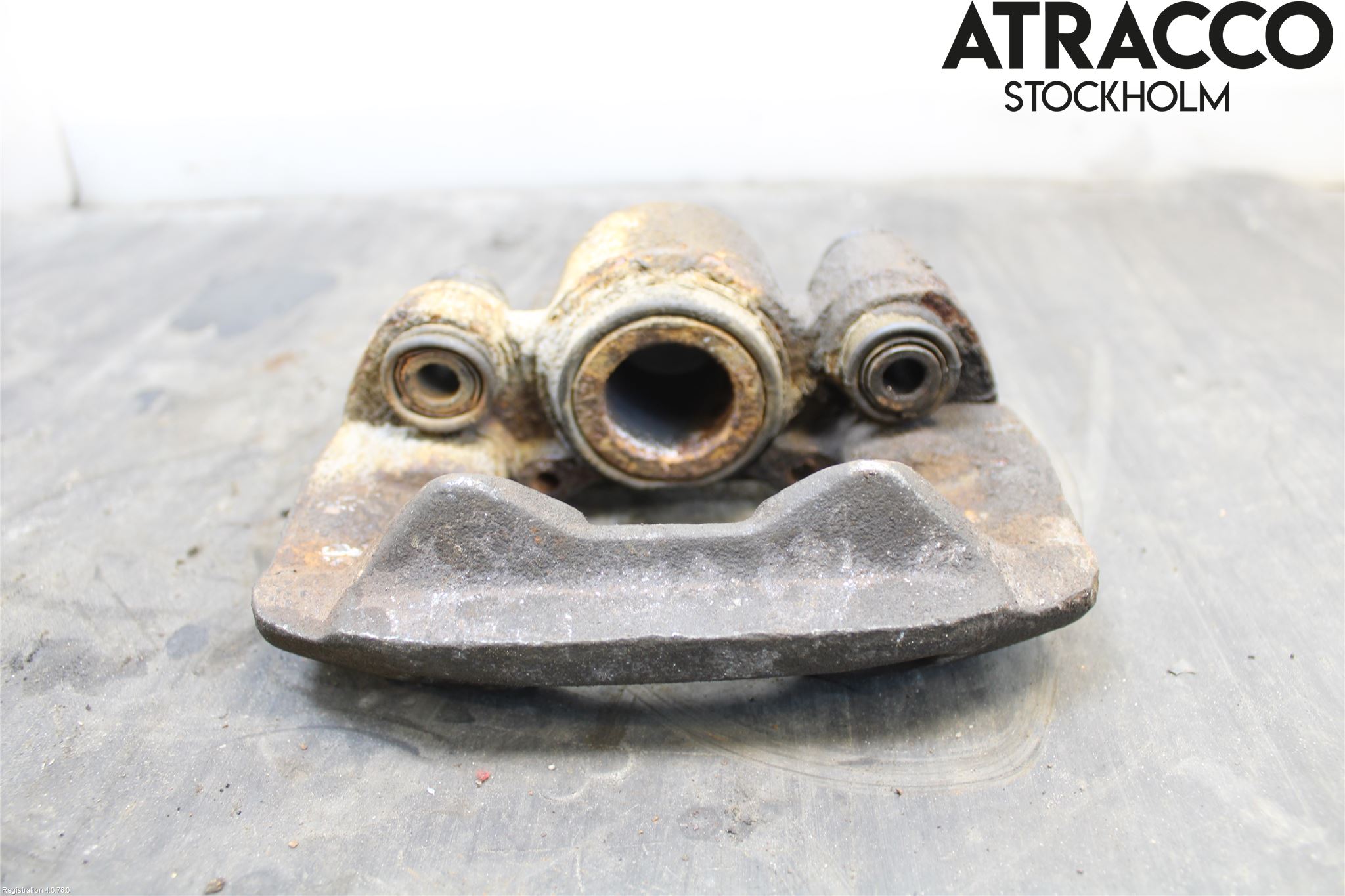 Mitsubishi PAJERO  99-06 Bromsok Bak Höger