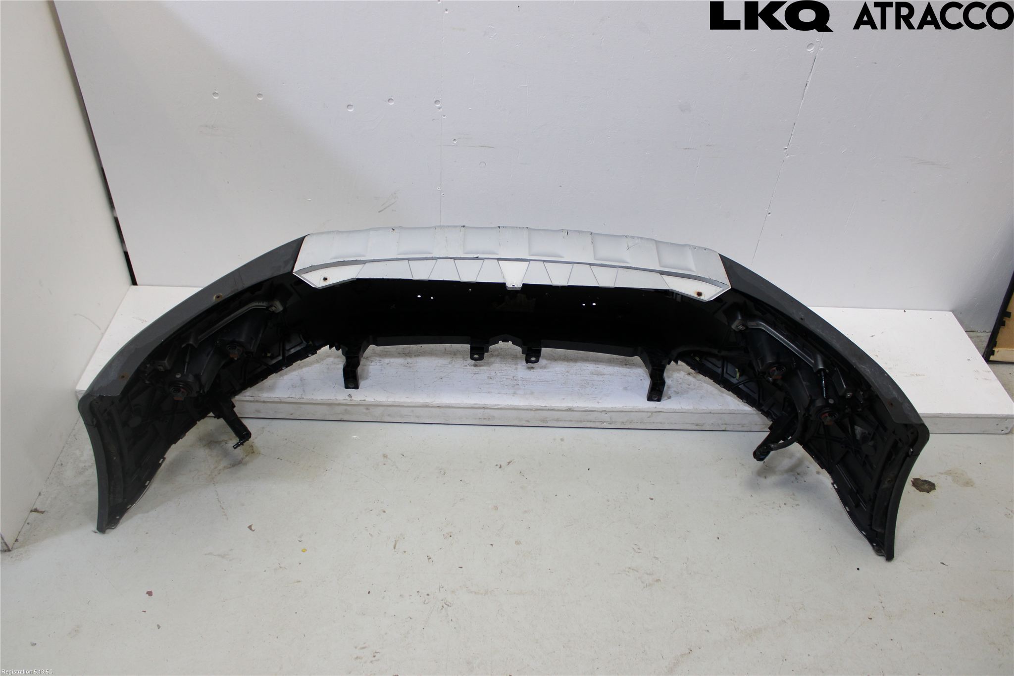 Volkswagen VW PASSAT 11-14 Stötfångare Fram