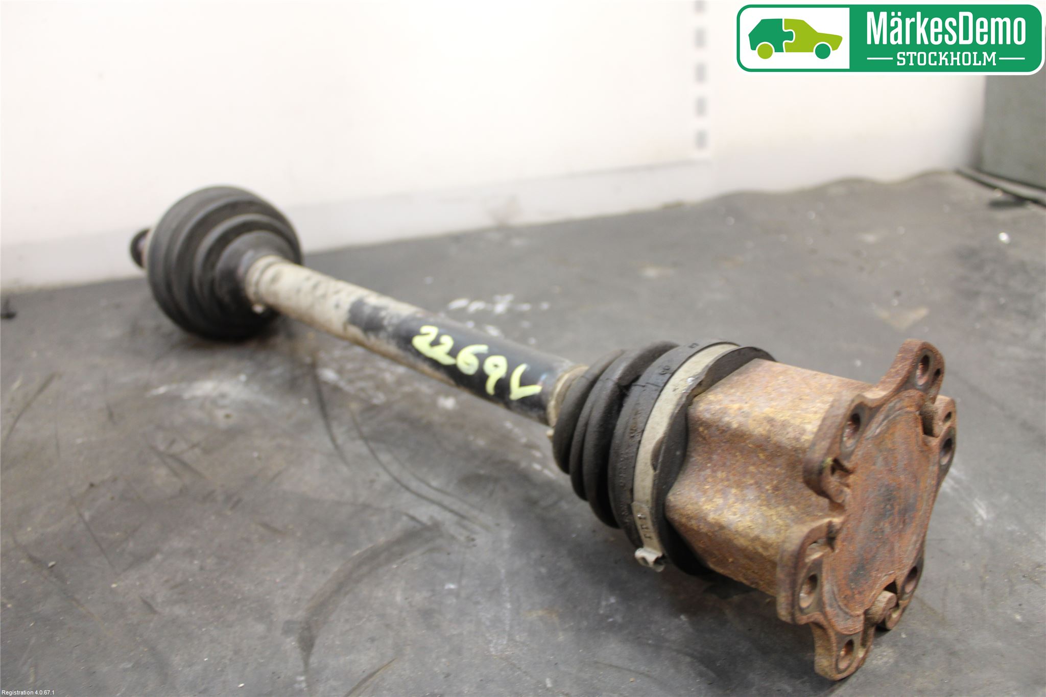 Audi A4/S4 05-07 Drivaxel Fram Vänster