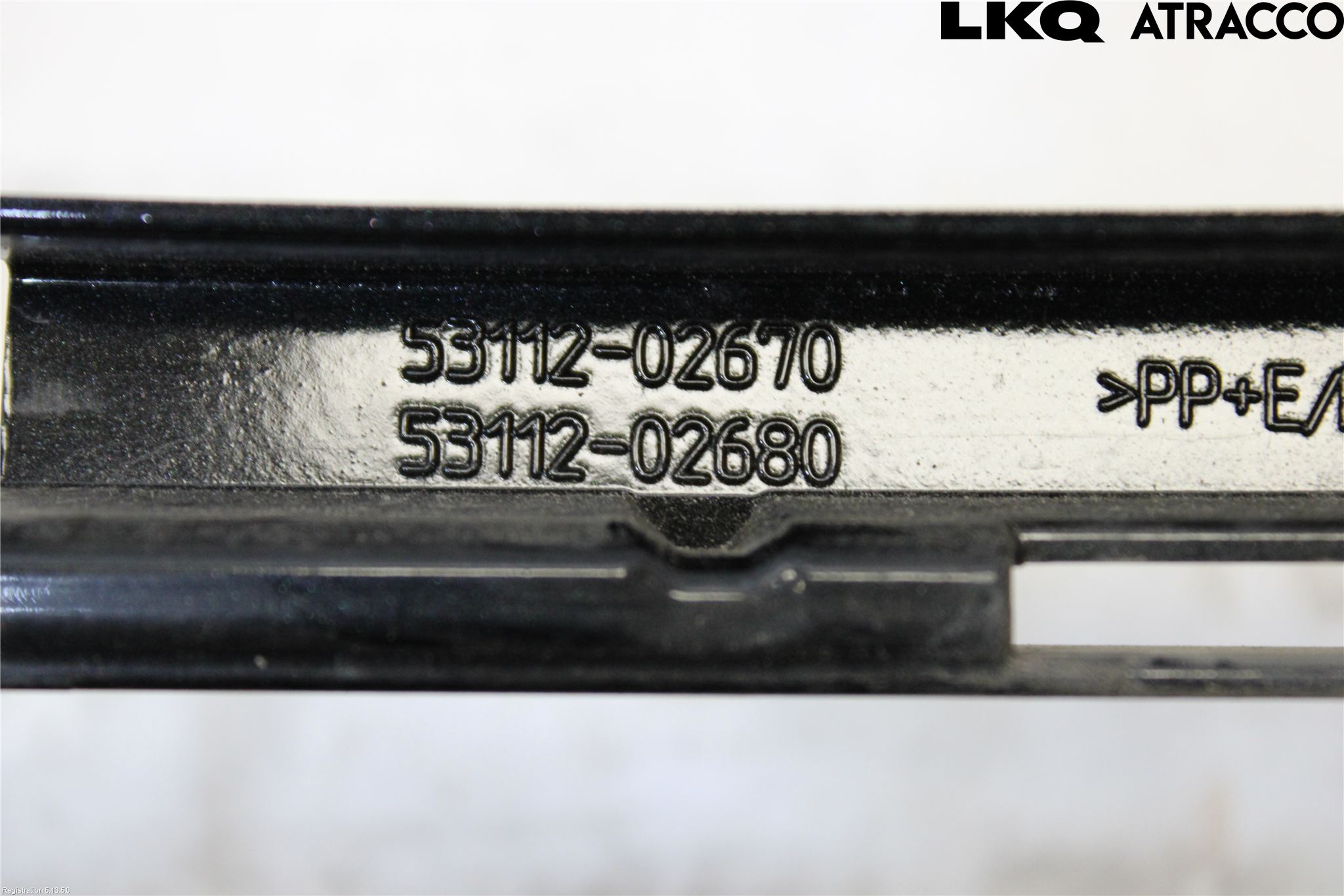Toyota AURIS 13-19 Grilldel Mitt
