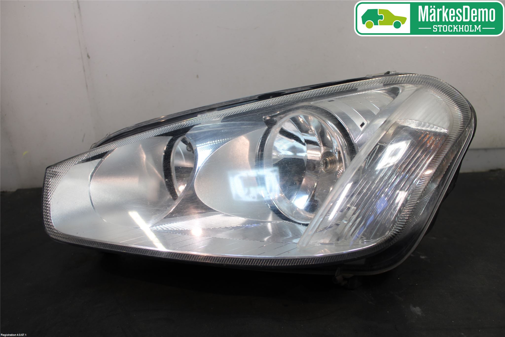 Ford FOCUS C-MAX I 07-10 Strålkastare Vänster