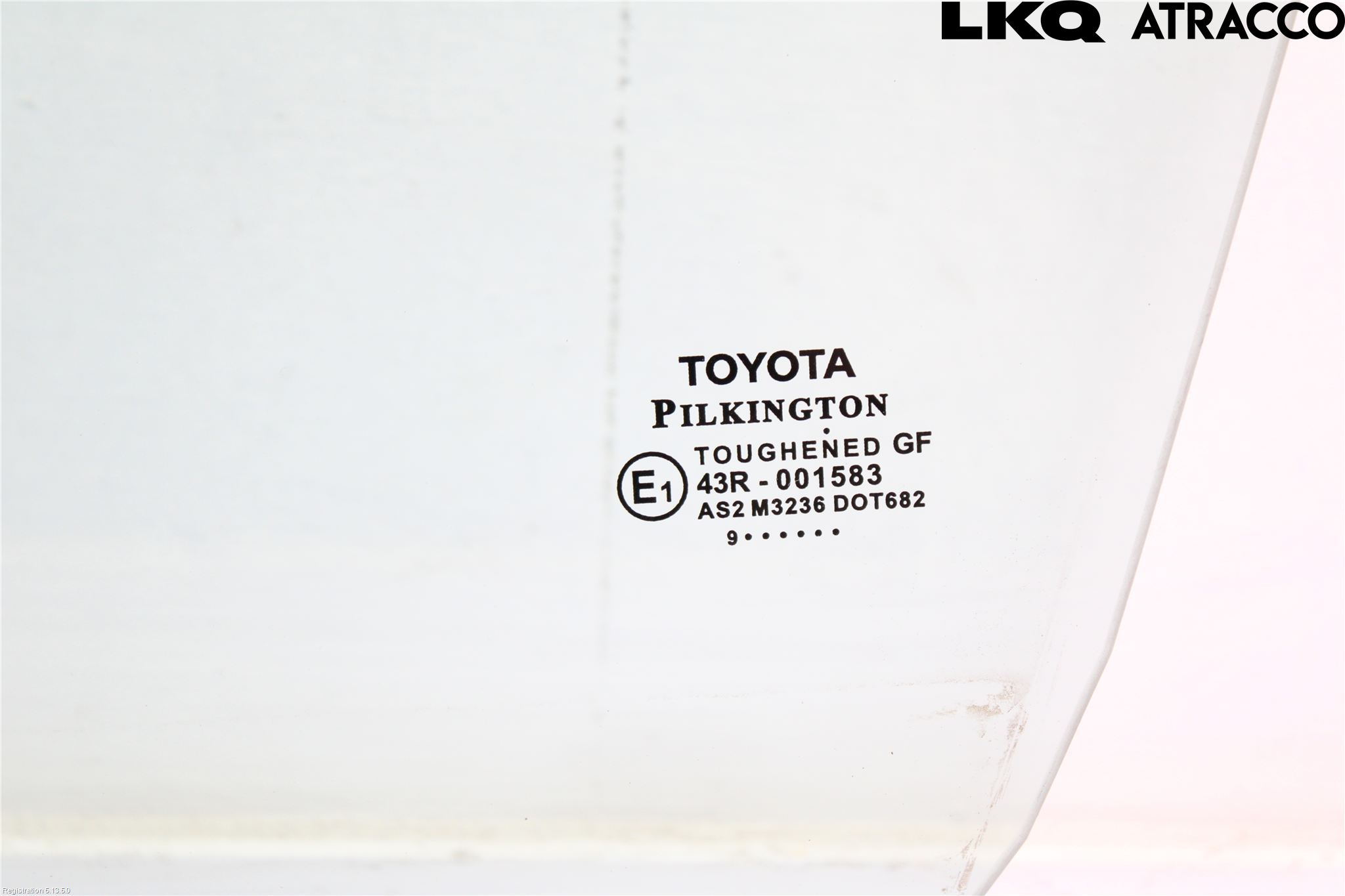 Toyota YARIS XP130 15-20 Dörruta Fram Vänster