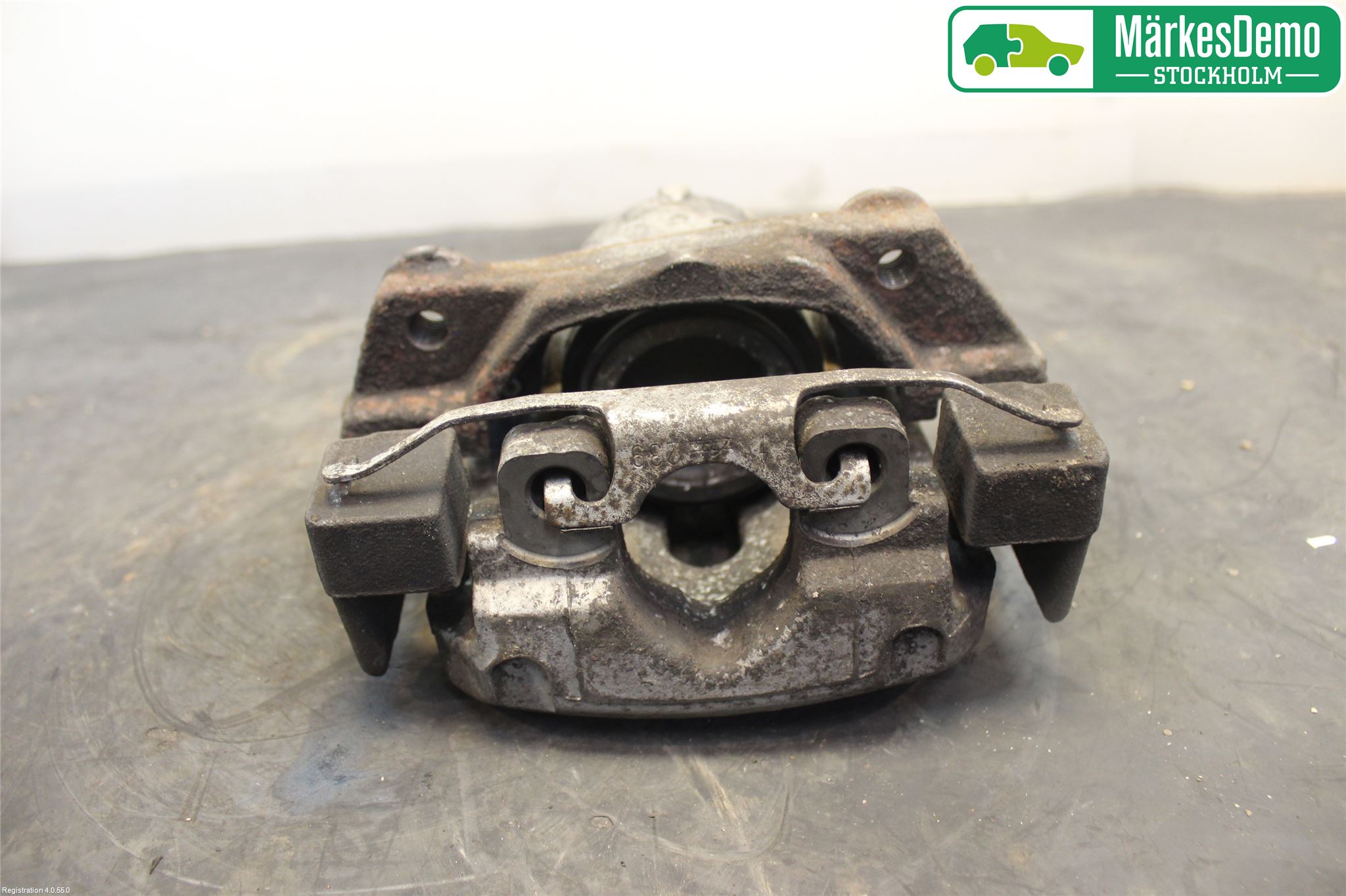 BMW 5 E39 95-04 Bromsok Fram Höger