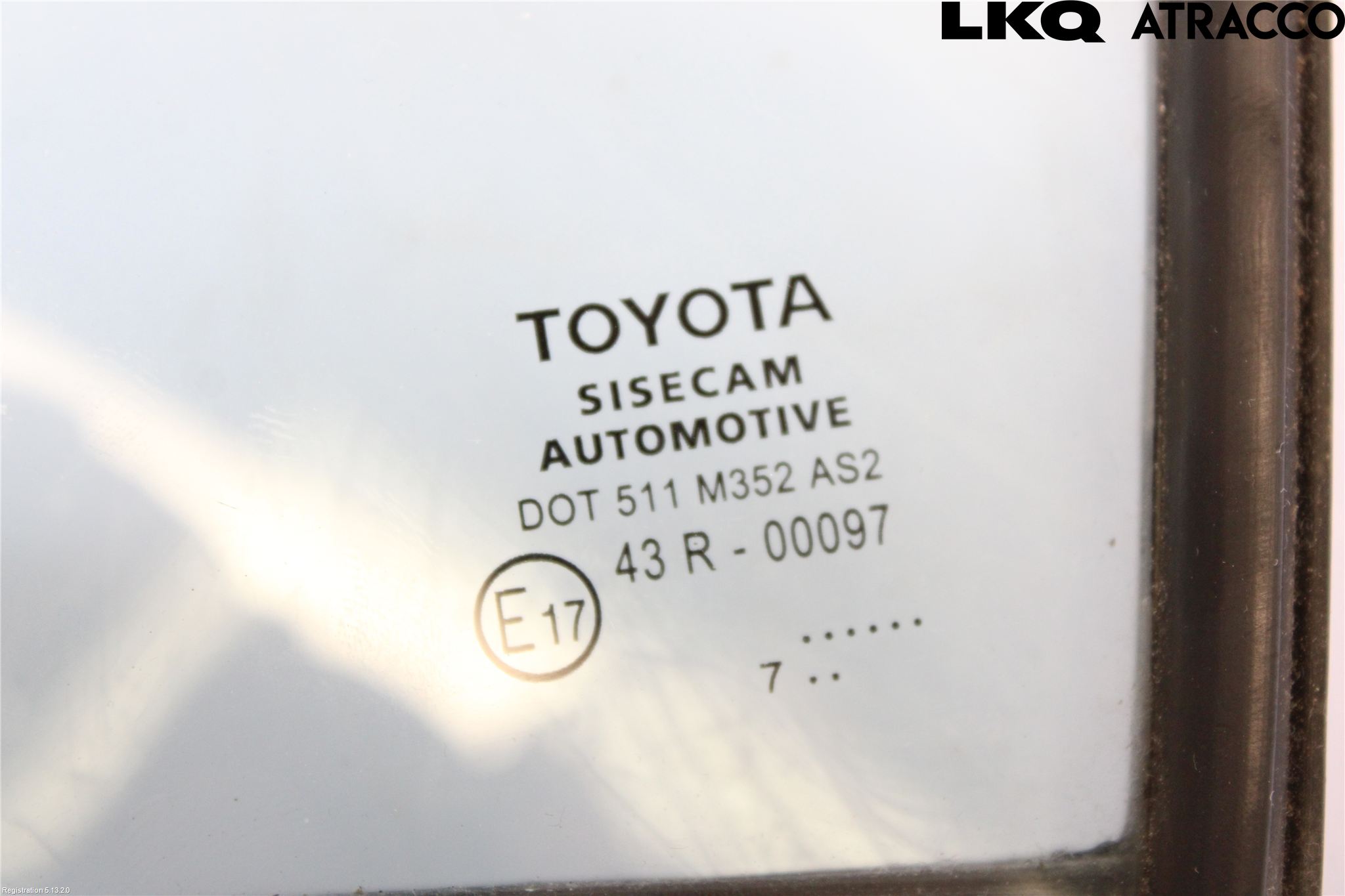 Toyota YARIS XP130 15-20 Dörruta Fram Lilla Vä