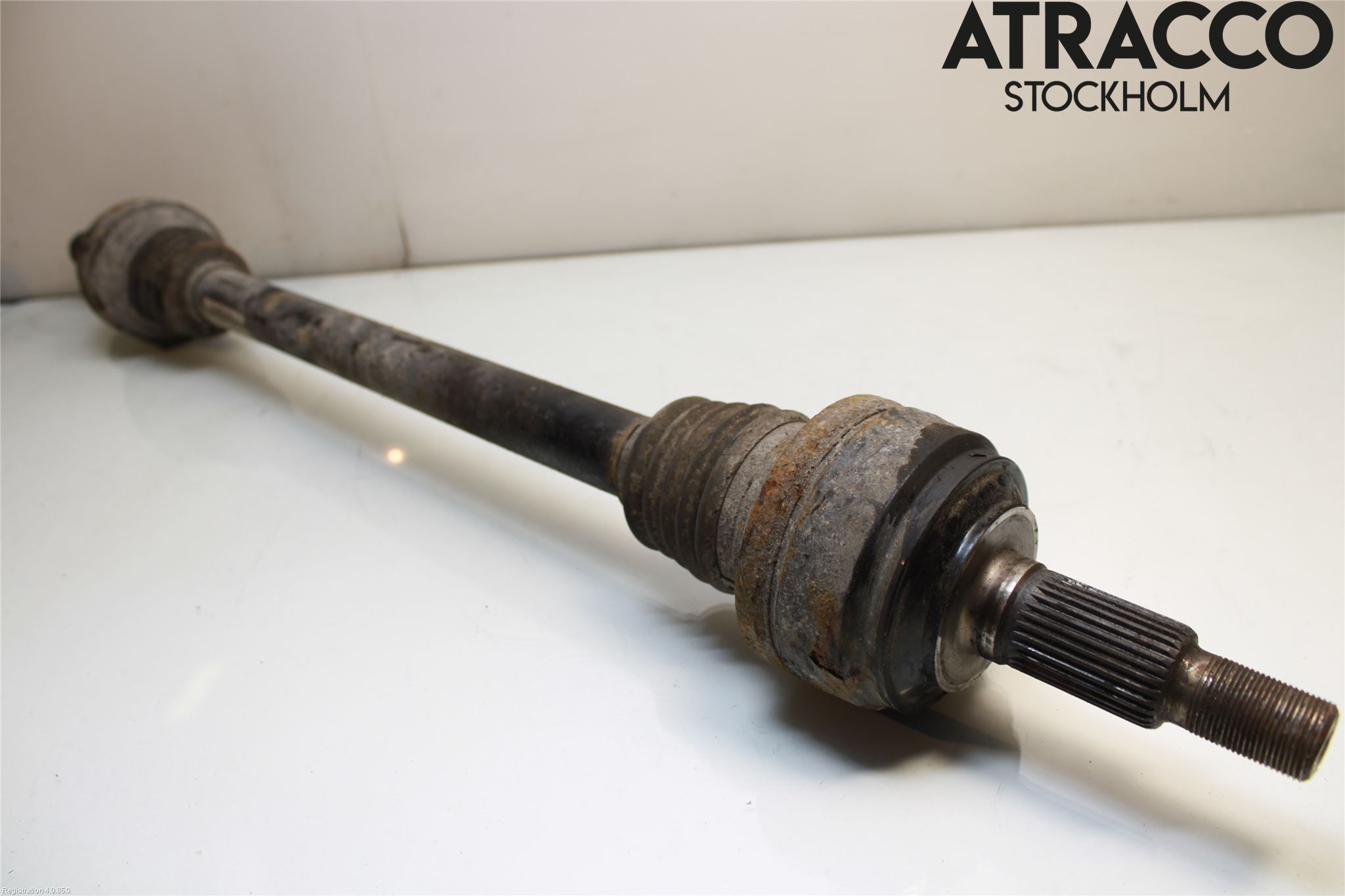 Volkswagen VW TOUAREG 7P 11-18 Drivaxel Bak Vänster