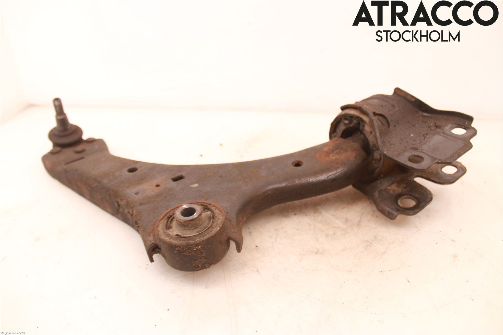 Volvo V70 08-13 Bärarm Fram Undre Hö