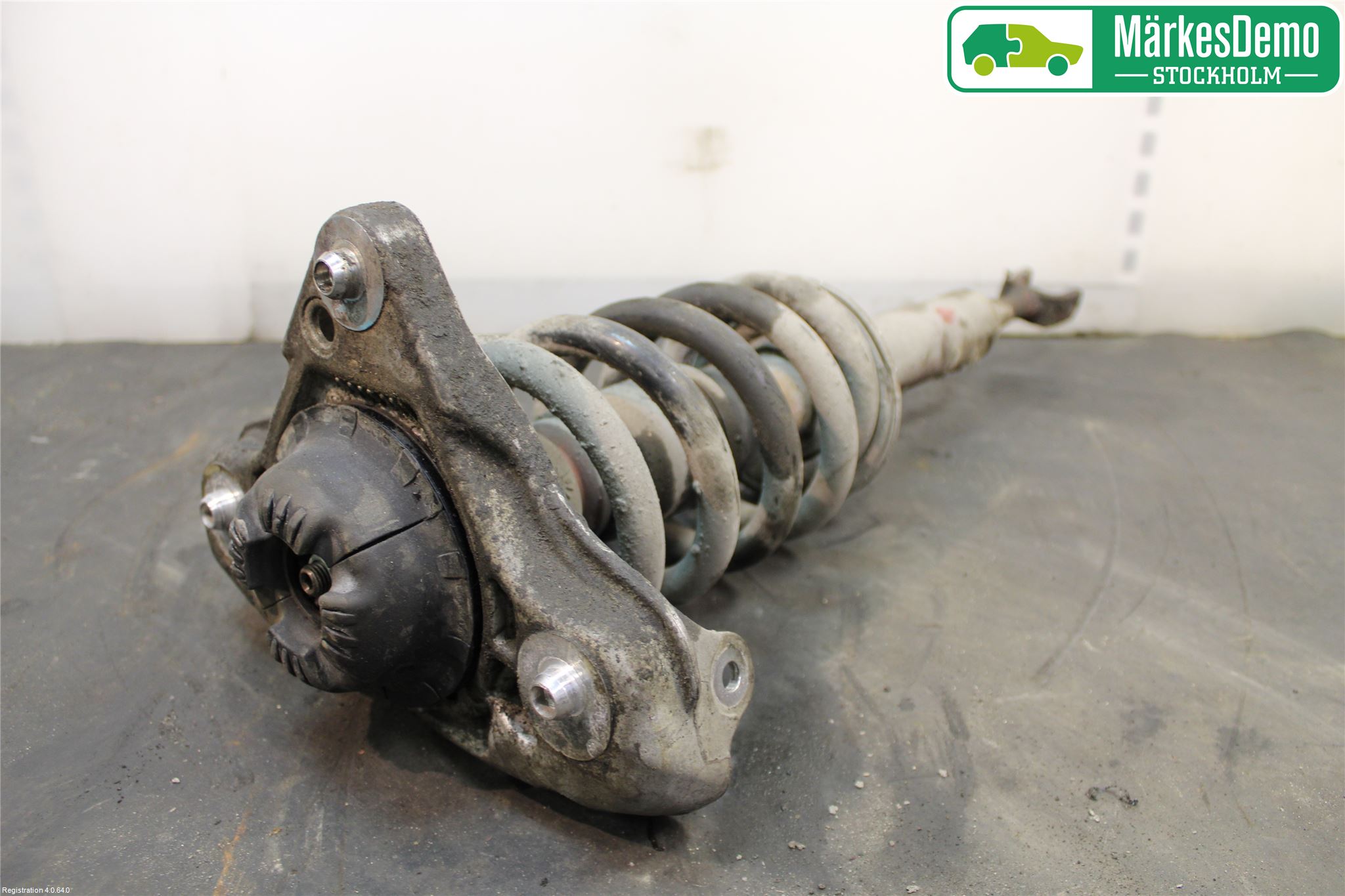 Audi A4/S4 05-07 Fjäderben Fram Höger