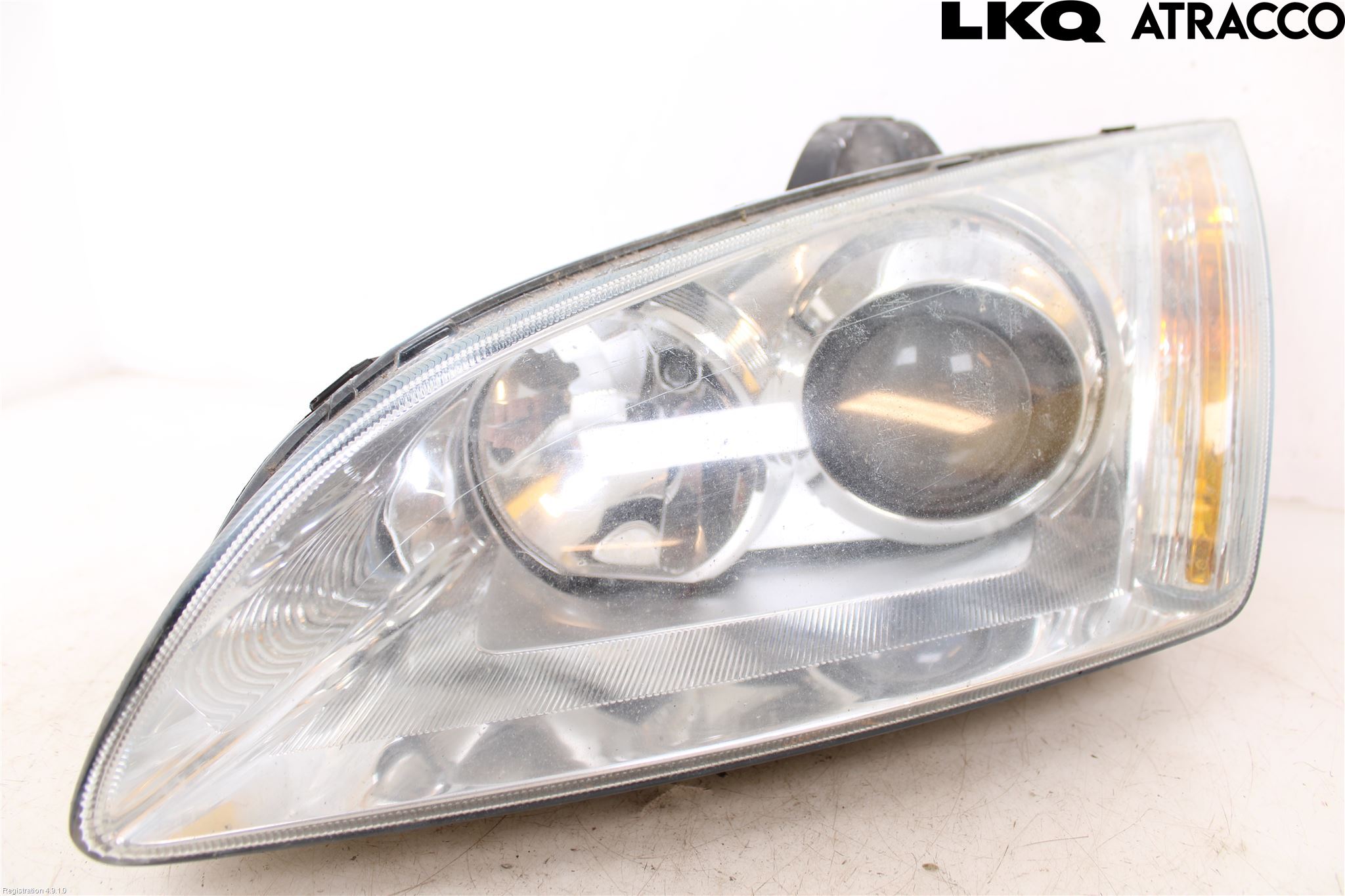 Ford FOCUS     04-07 Strålkastare Vänster