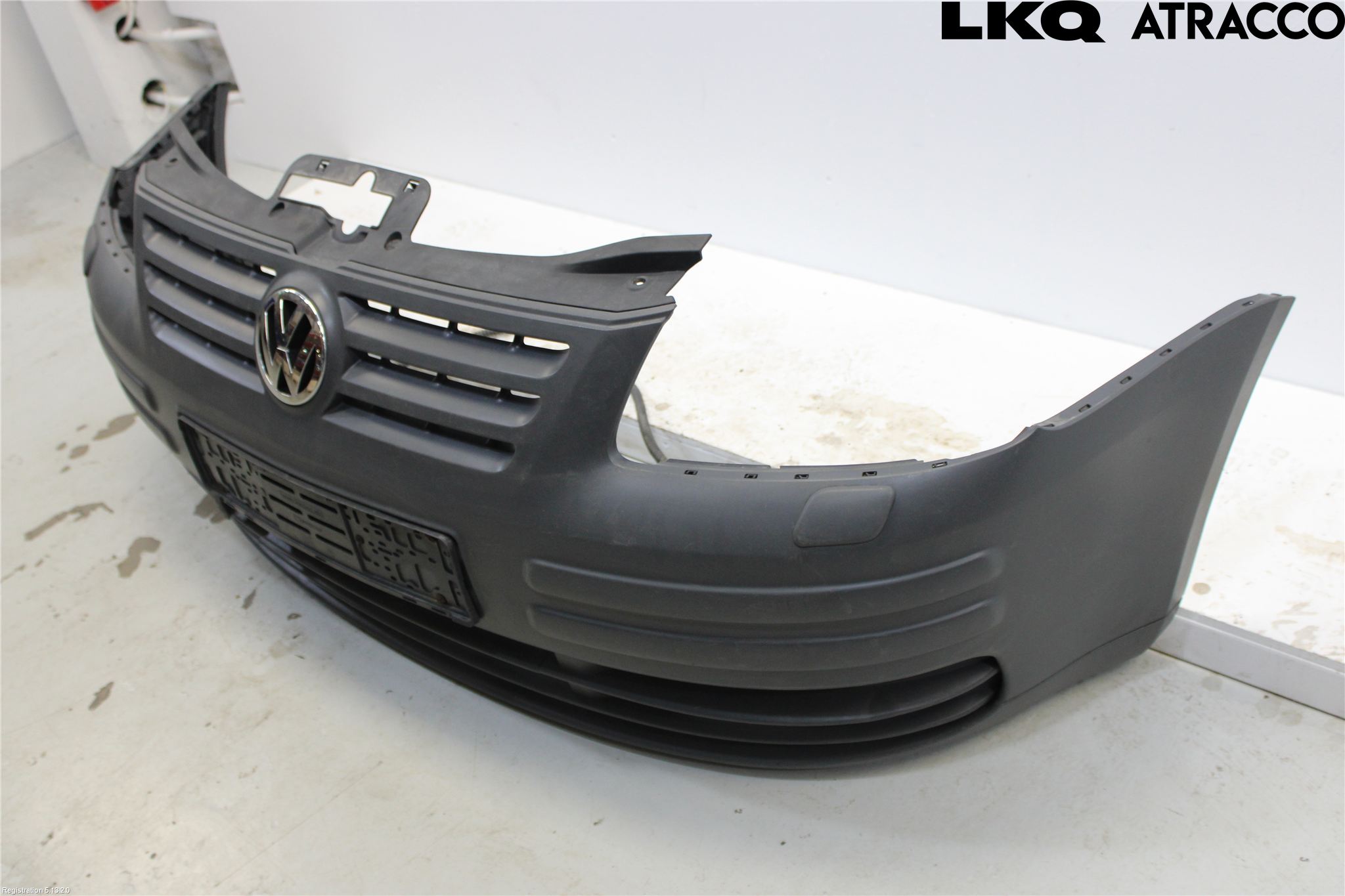 Volkswagen VW CADDY      04-10 Stötfångare Fram
