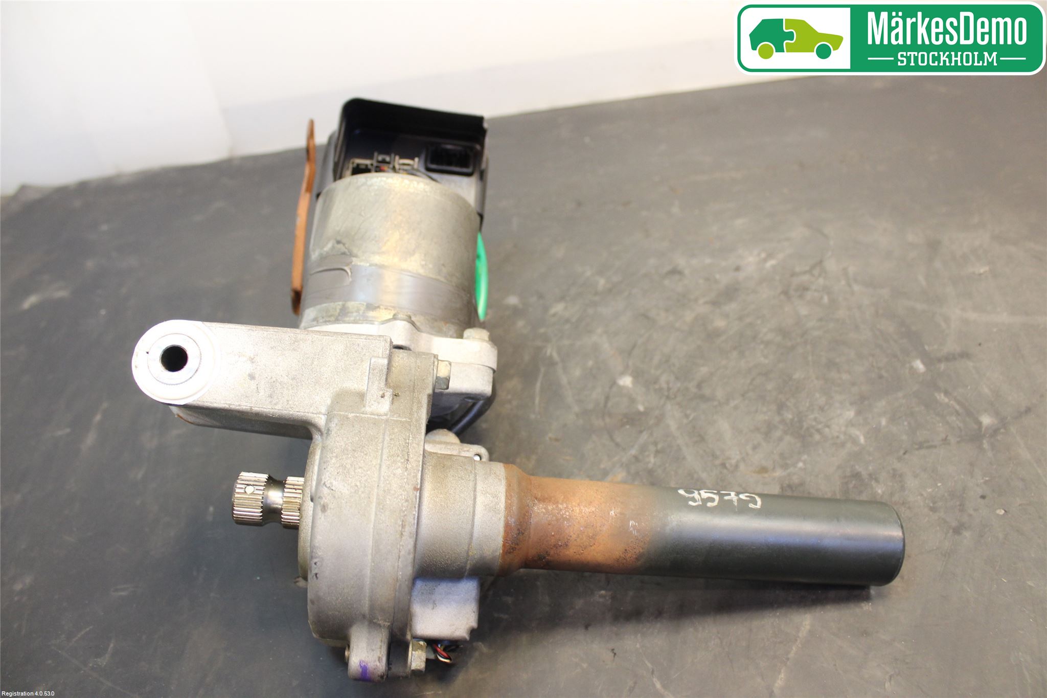 Toyota RAV4 13-18 Rattaxelagg Med Inb Servo