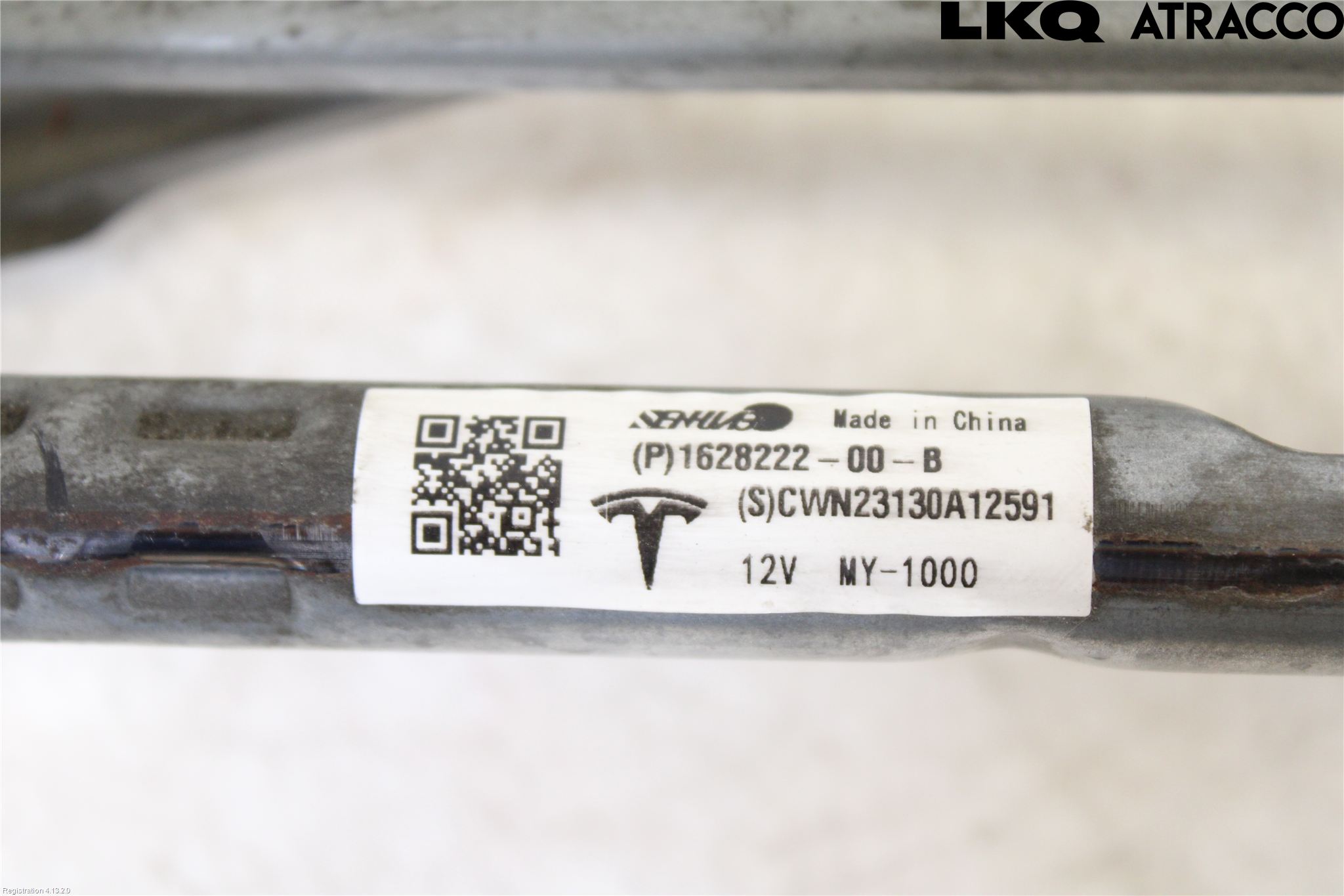 Tesla MODEL Y 21- Torkarmekanism Vindruta