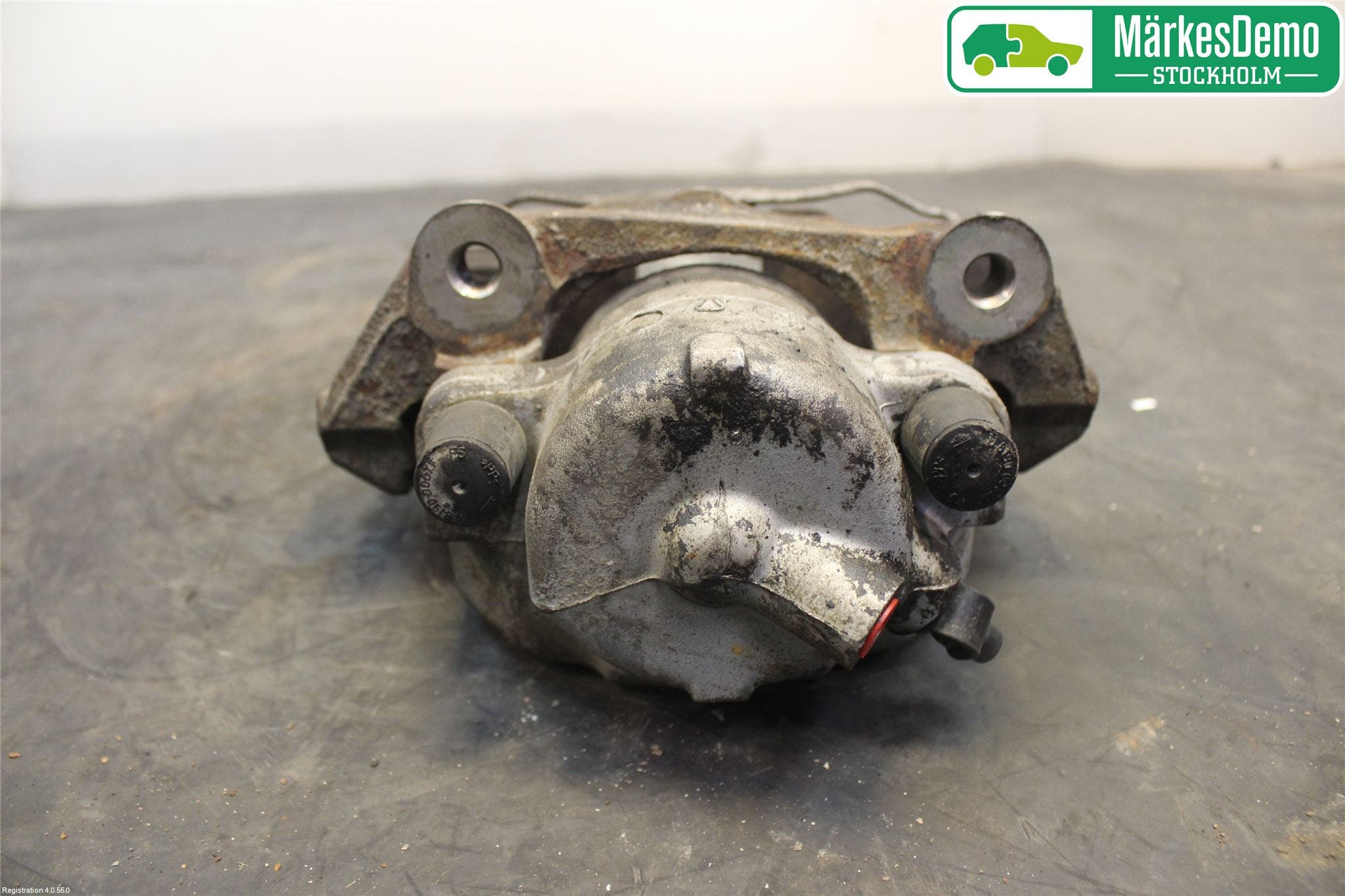 BMW 5 E39 95-04 Bromsok Fram Höger