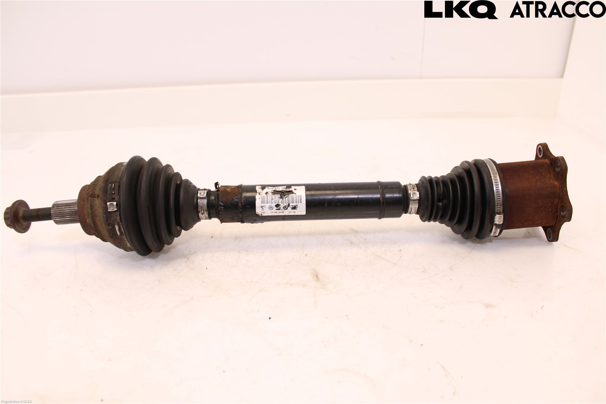 Volkswagen VW PASSAT 05-11 Drivaxel Fram Höger