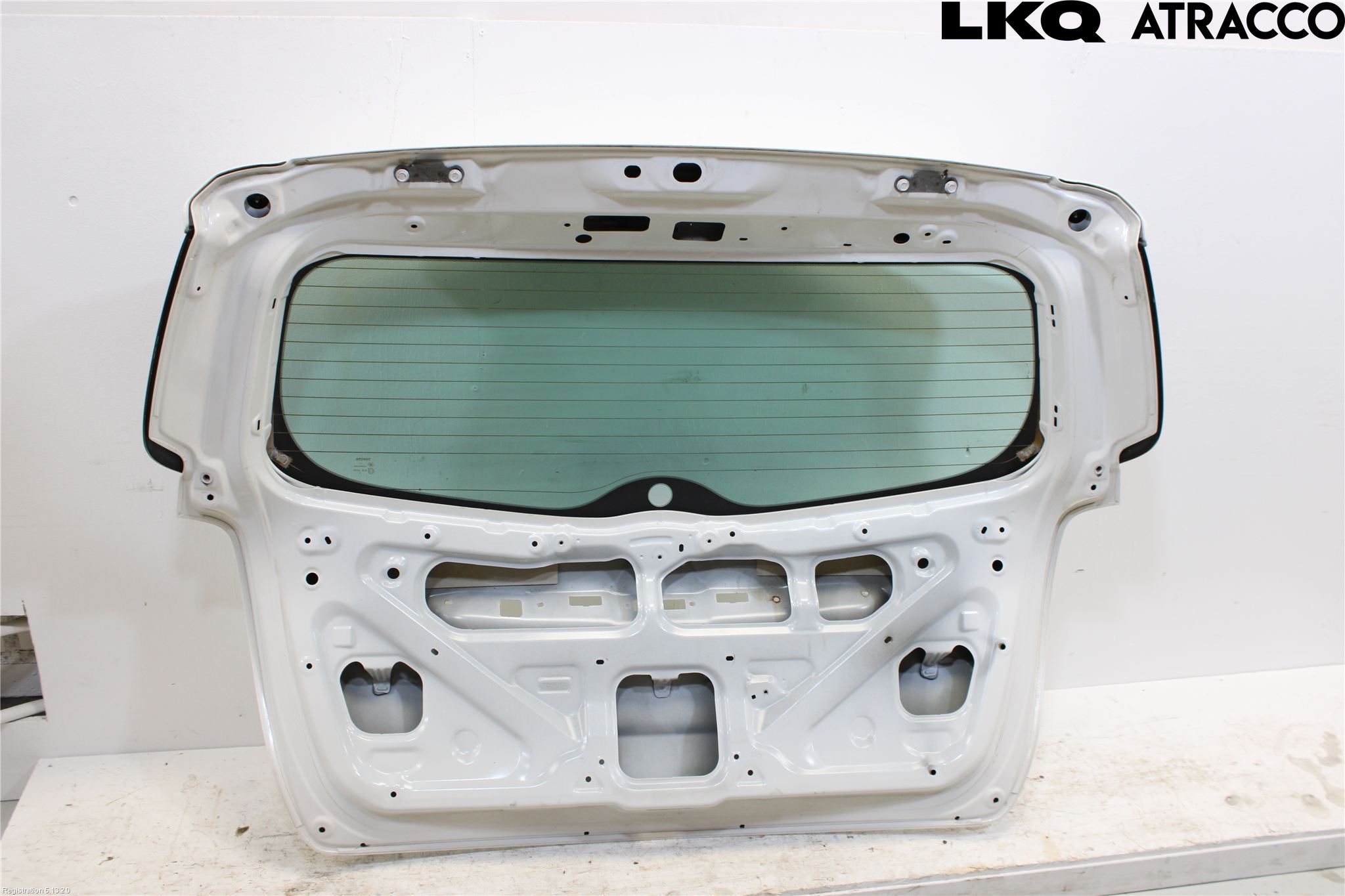 Toyota VERSO 09-18 Baklucka Kombi