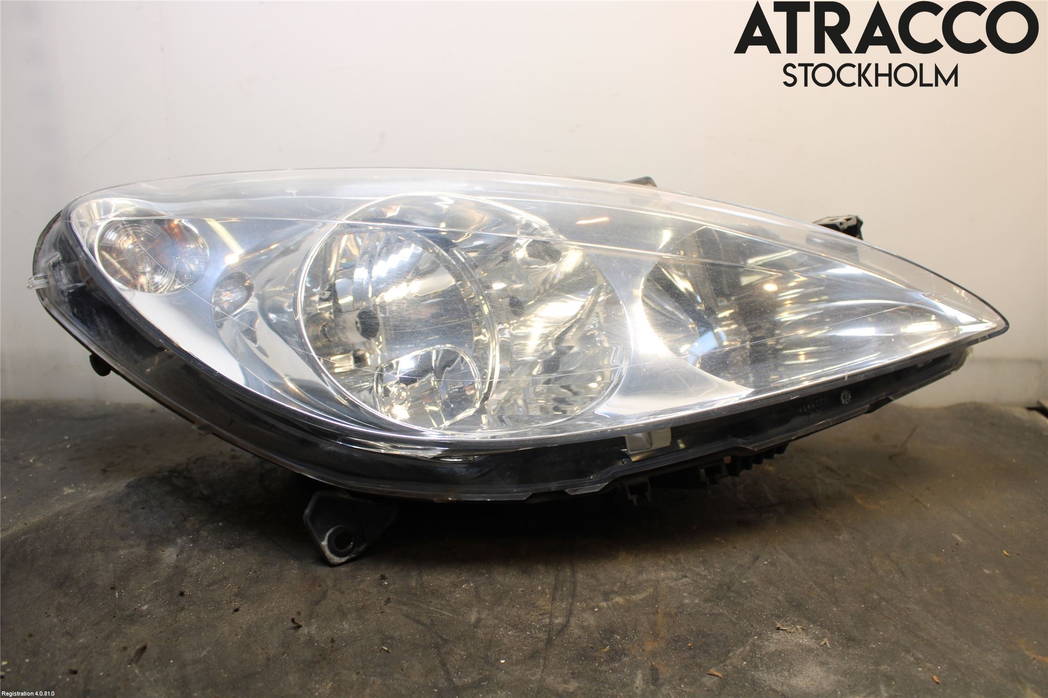 Peugeot 307     01-05 Strålkastare Höger