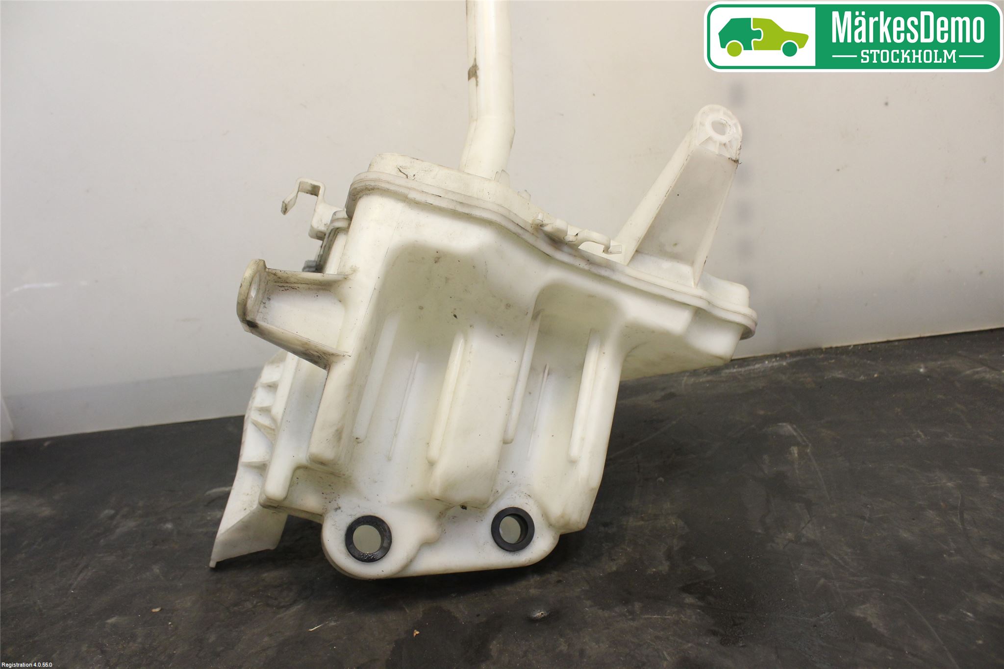 Toyota VERSO 09-18 Spolartank Vindruta-Strål