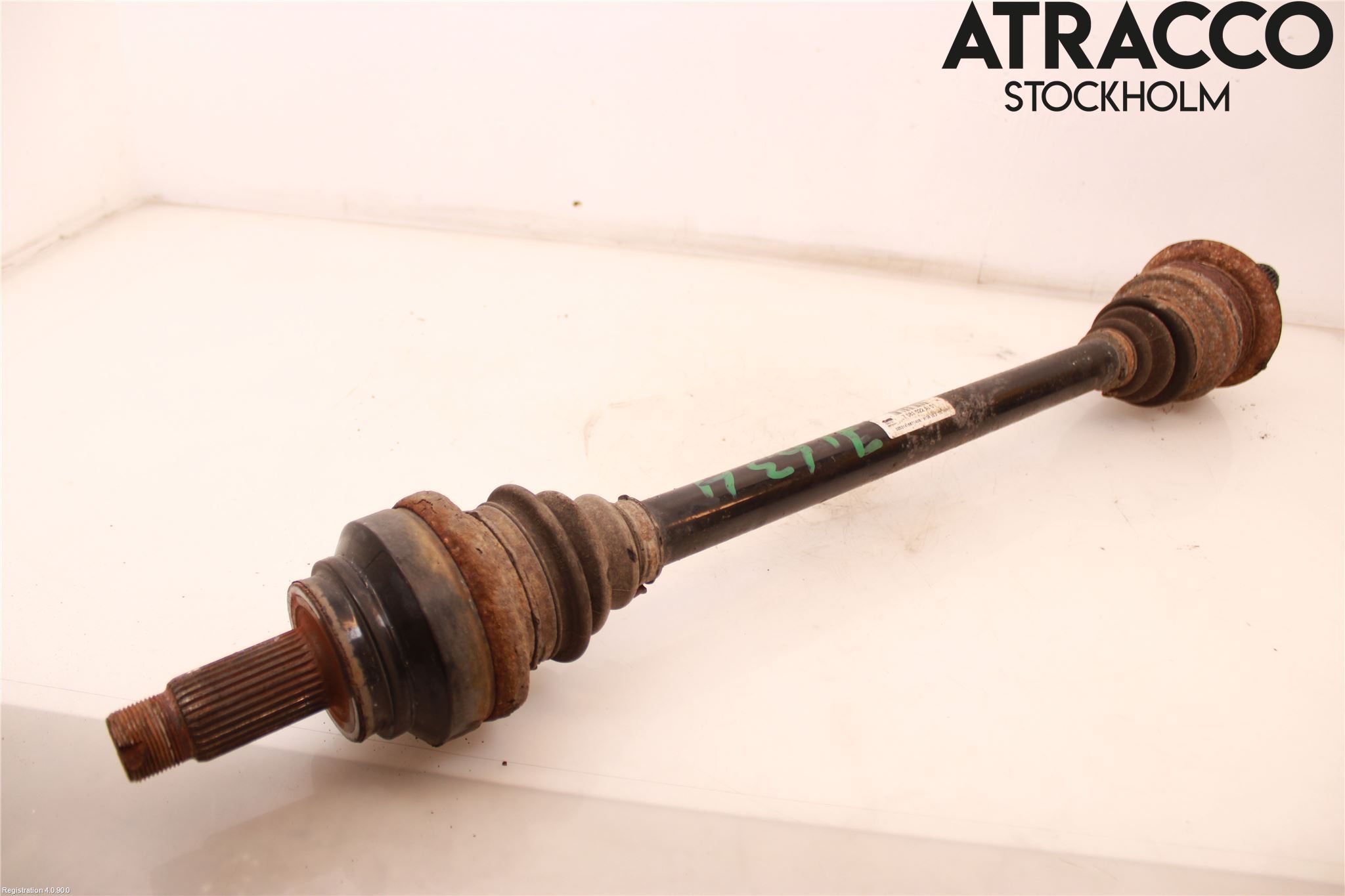 BMW 5 F10/F11/F18 09-17 Drivaxel Bak Höger