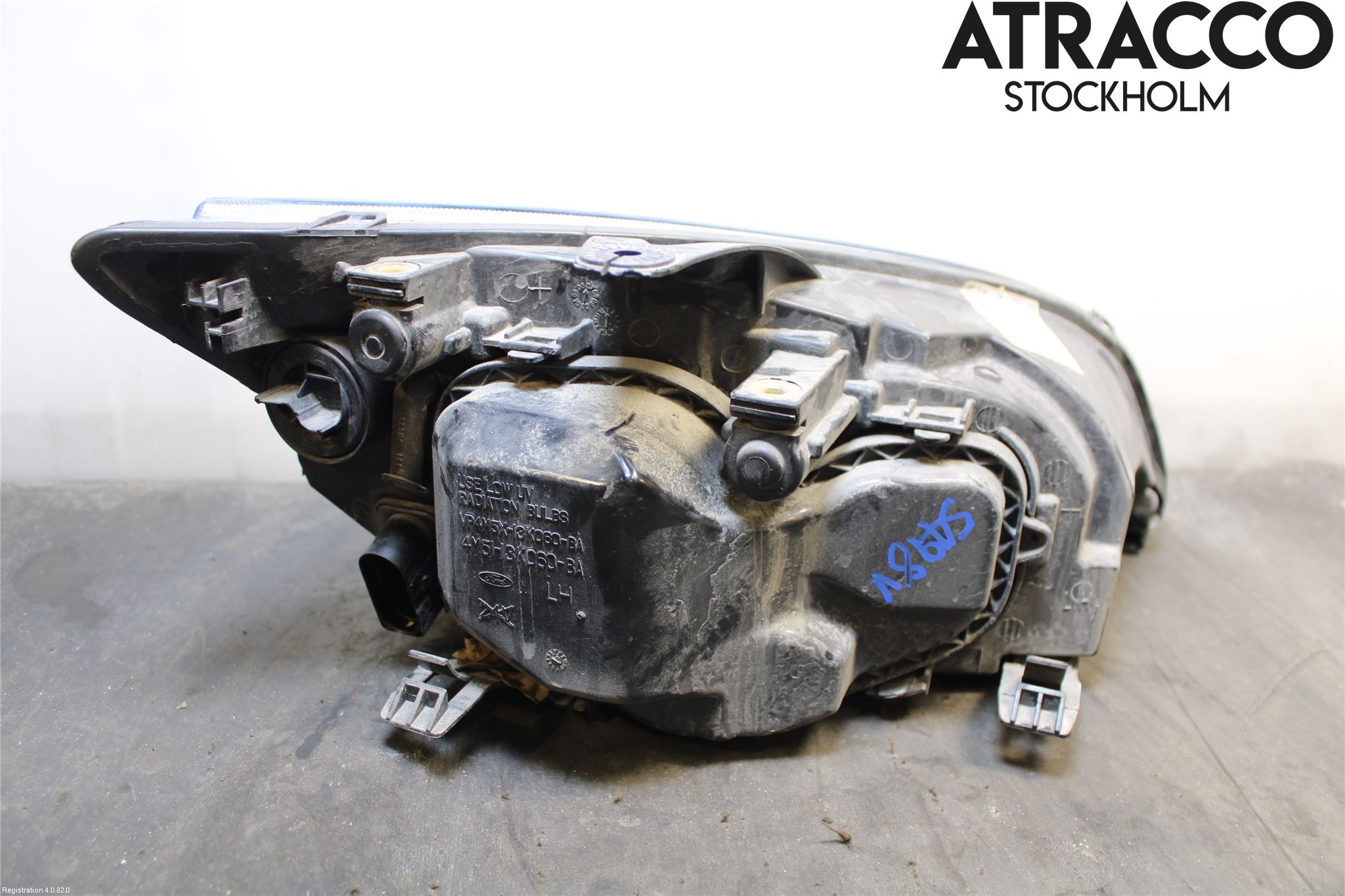 Ford FOCUS     04-07 Strålkastare Vänster