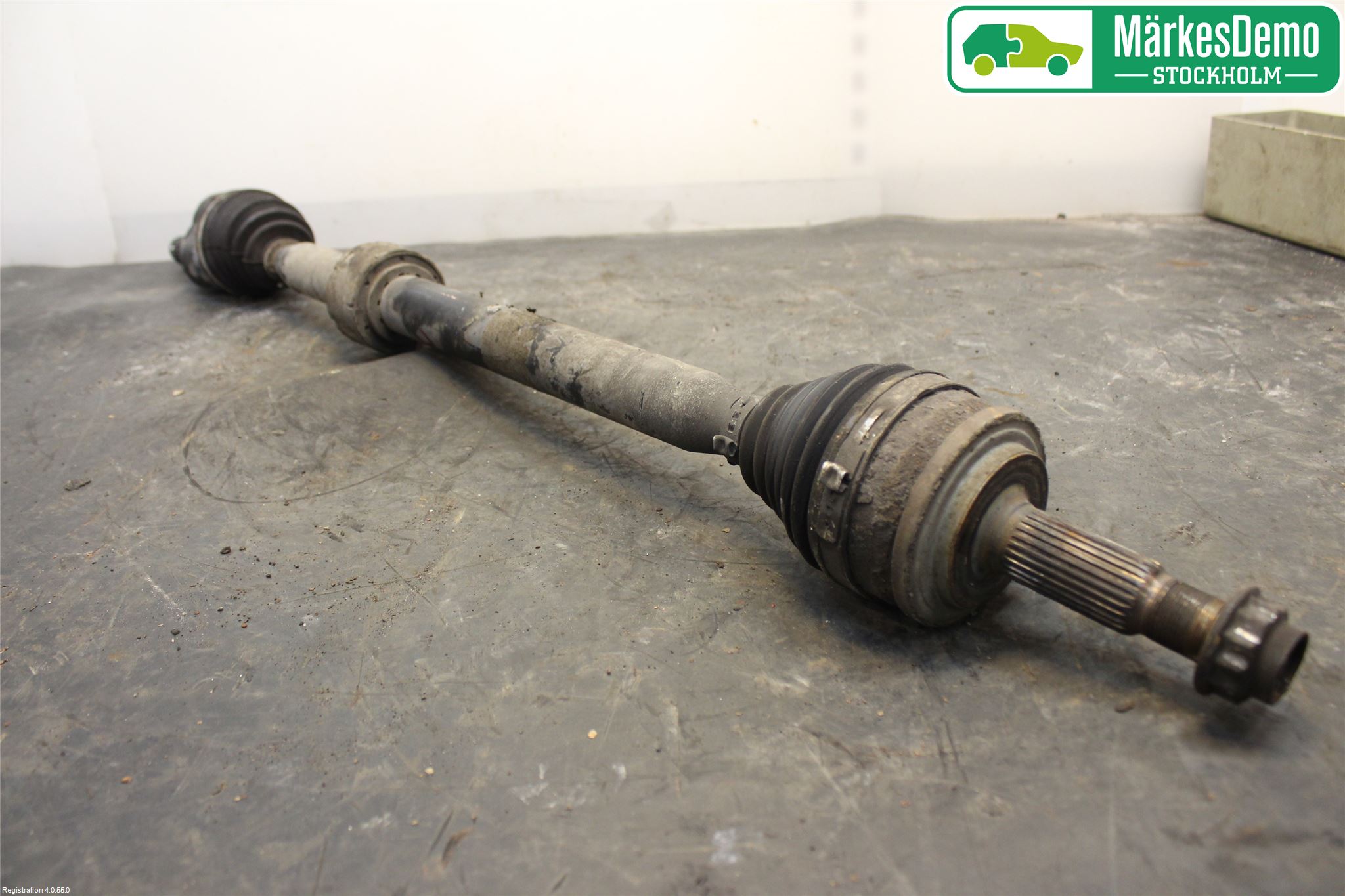 Toyota AURIS 10-12 Drivaxel Fram Höger