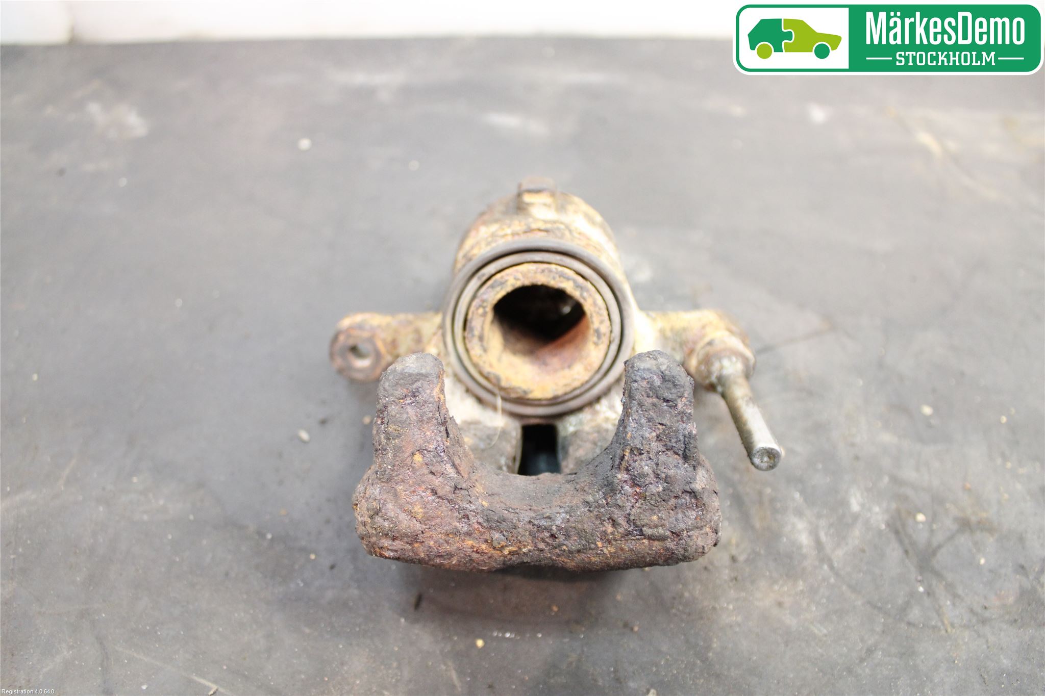 BMW 1 E87/81 5D/3D 03-11 Bromsok Bak Höger