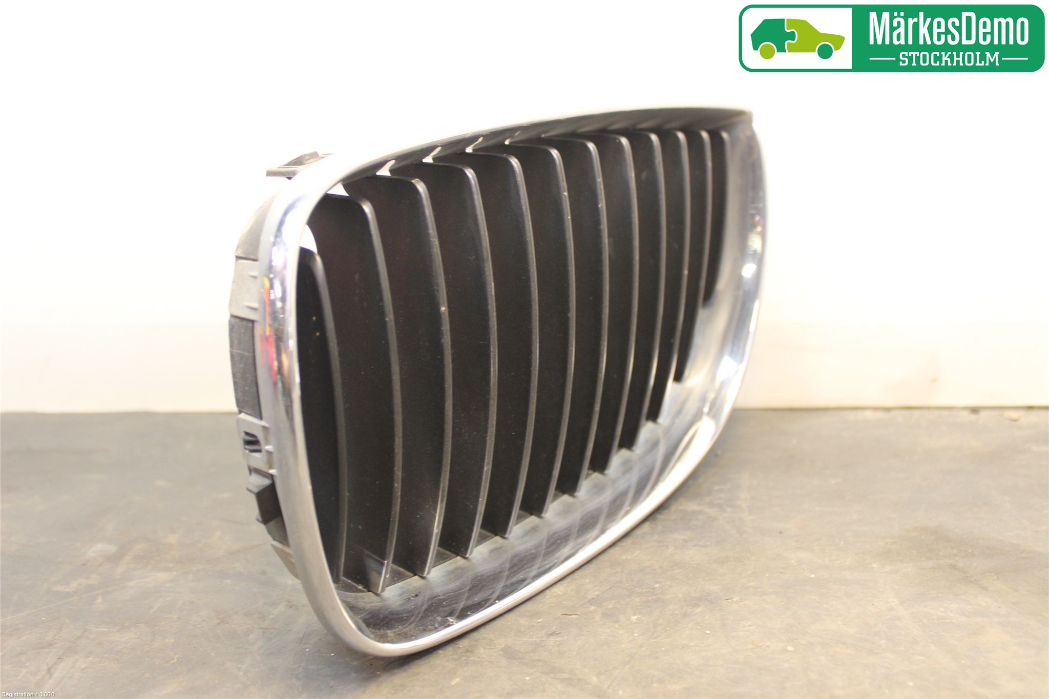 BMW 1 E87/81 5D/3D 03-11 Grilldel Vänster