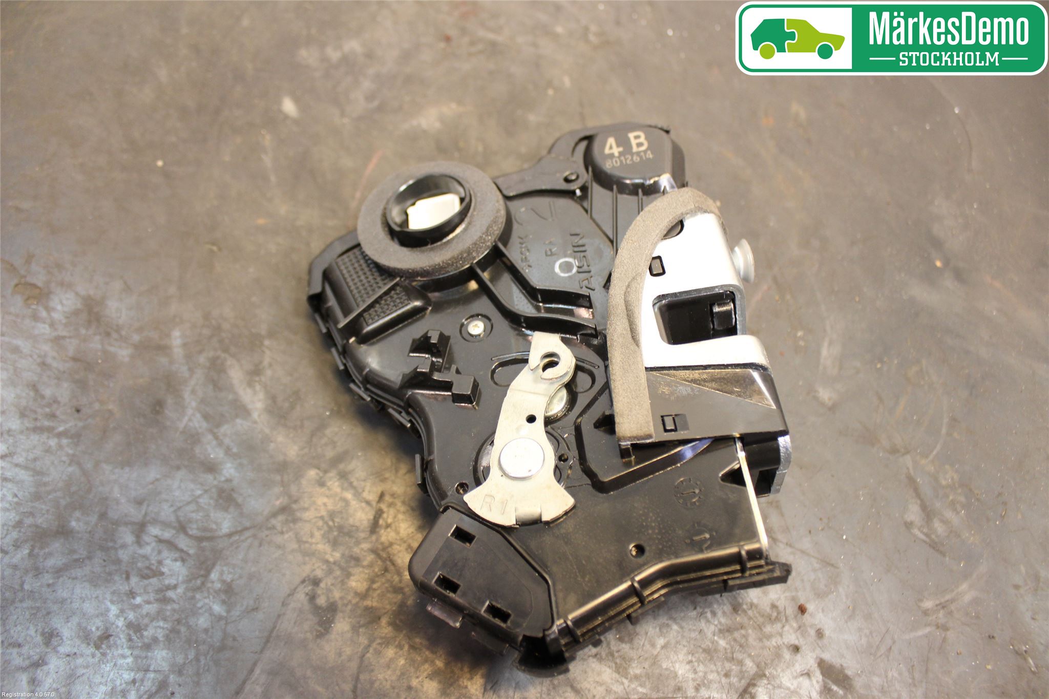 Toyota RAV4 13-18 Låskista-Dörrlås