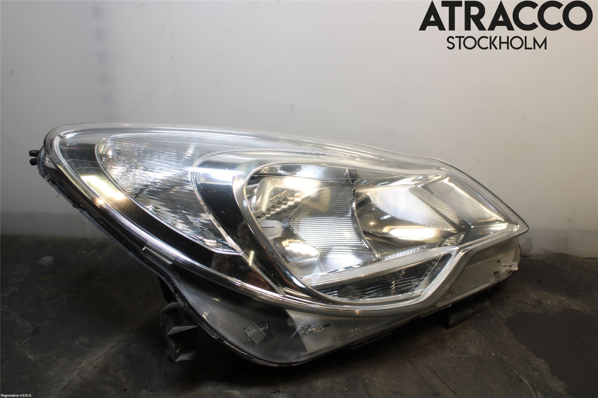 Opel CORSA D 07-14 Strålkastare Höger