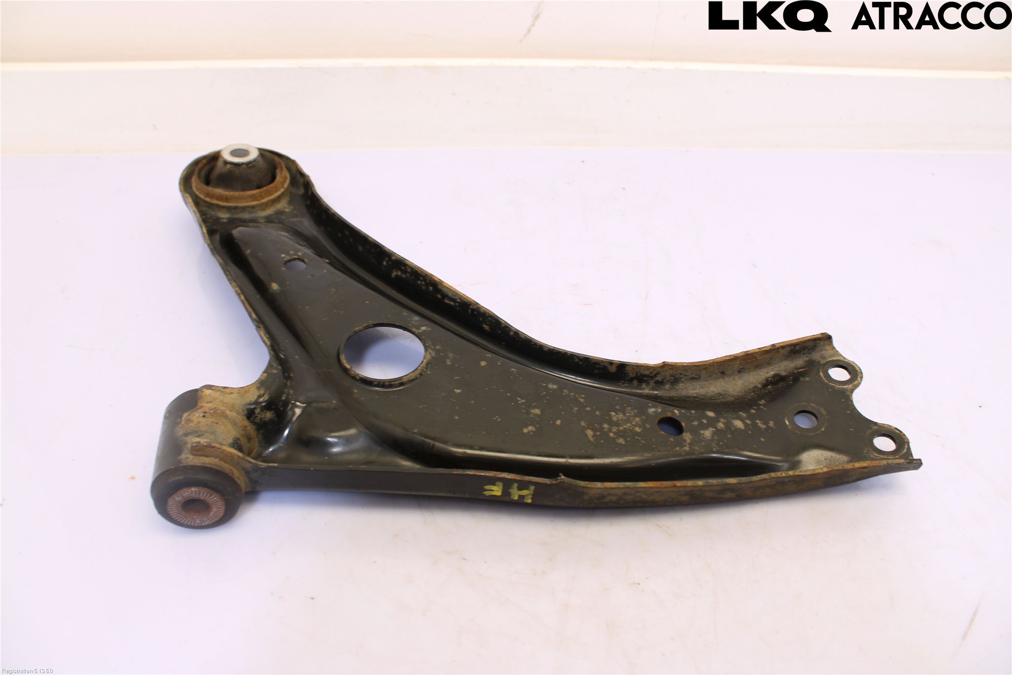 Toyota YARIS XP21 20- Bärarm Fram Undre Hö