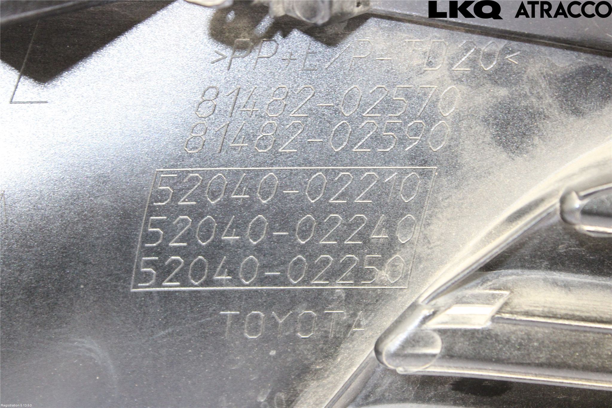 Toyota AURIS 13-19 Dimljussarg Fram