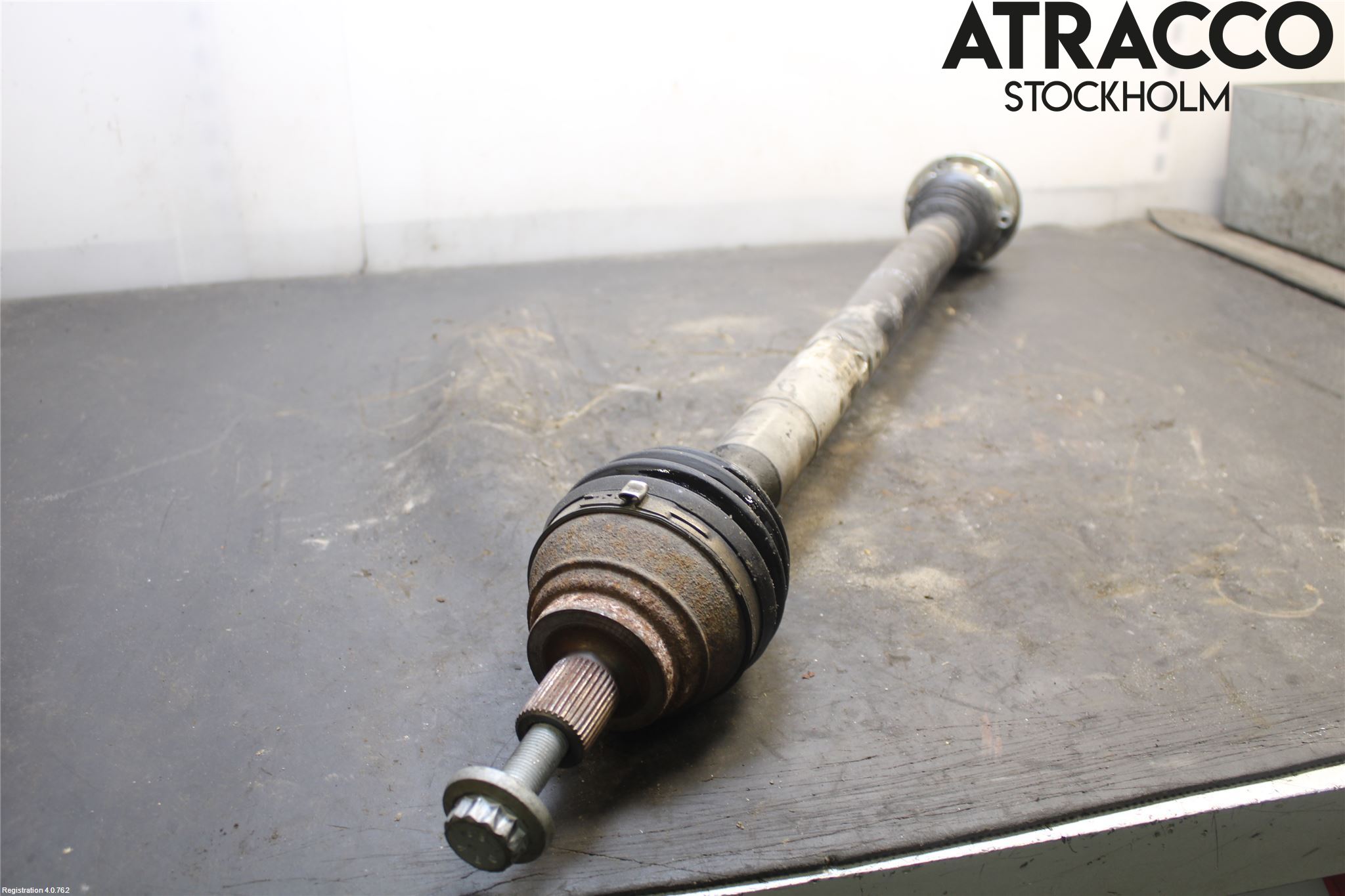 Volkswagen VW PASSAT 05-11 Drivaxel Fram Höger