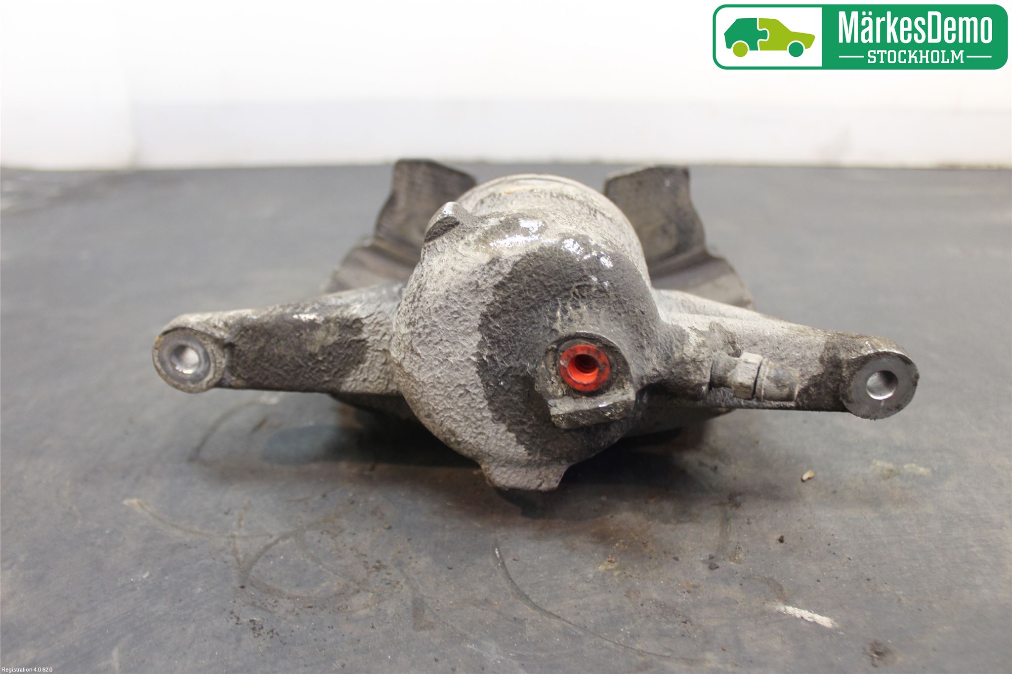 Volkswagen VW PASSAT 15-19 Bromsok Fram Vänster