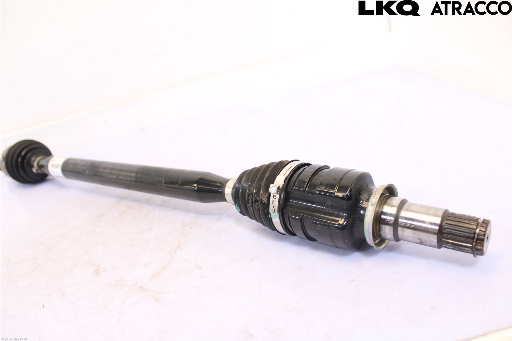 Toyota C-HR 16-23 Drivaxel Fram Höger