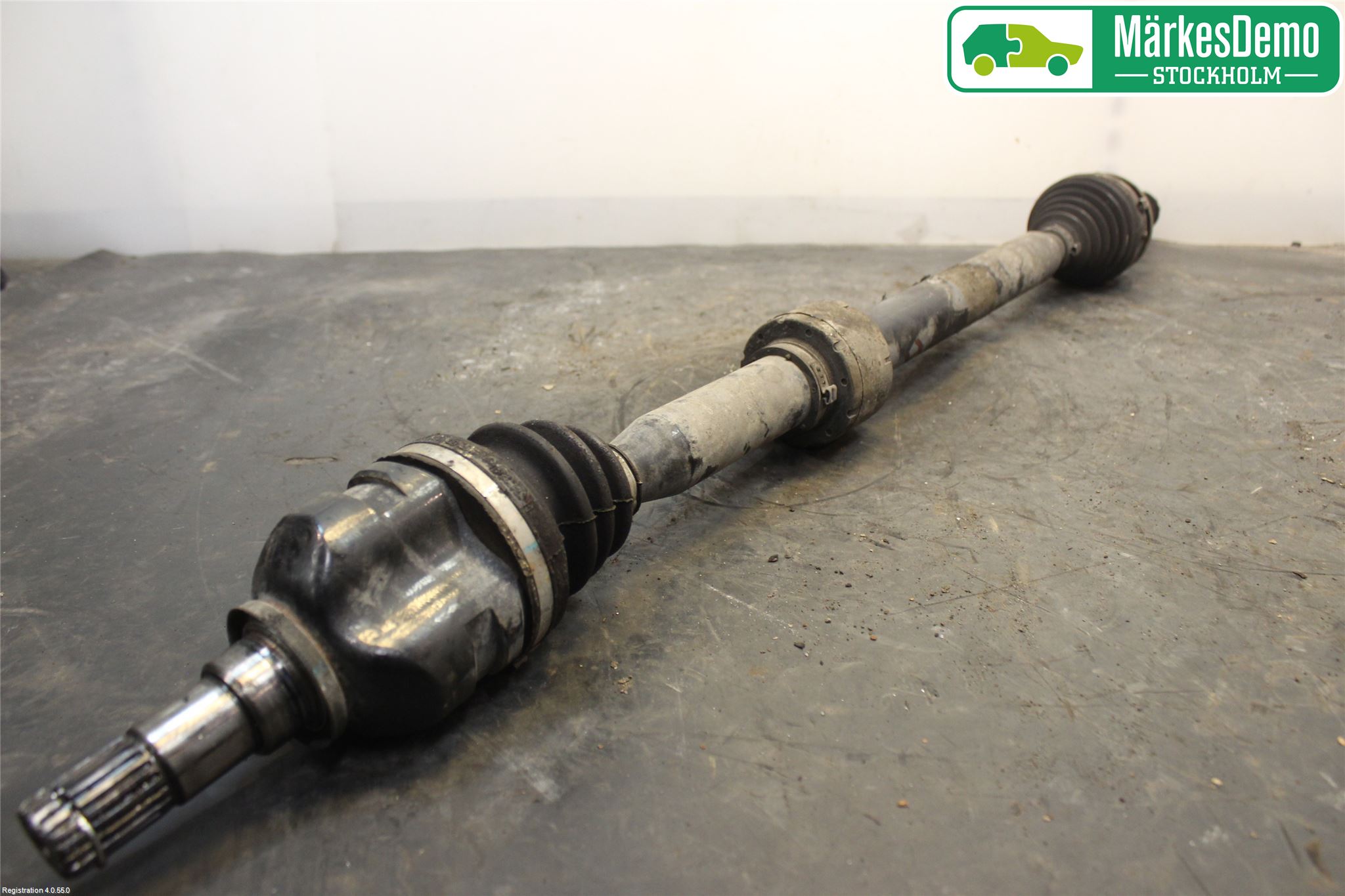 Toyota AURIS 10-12 Drivaxel Fram Höger