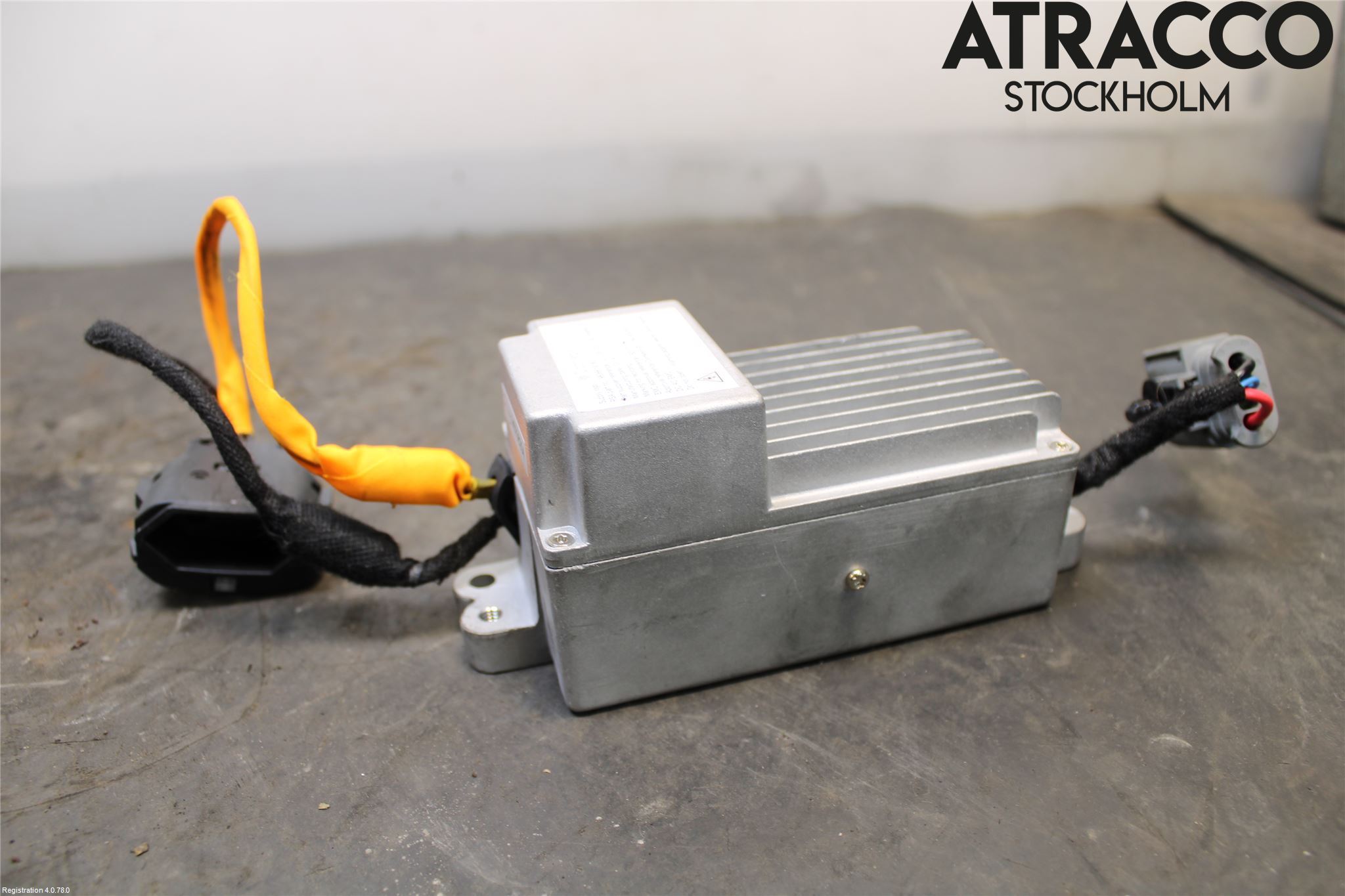 Peugeot 308 14-21 Inverter 12 -> 220 V
