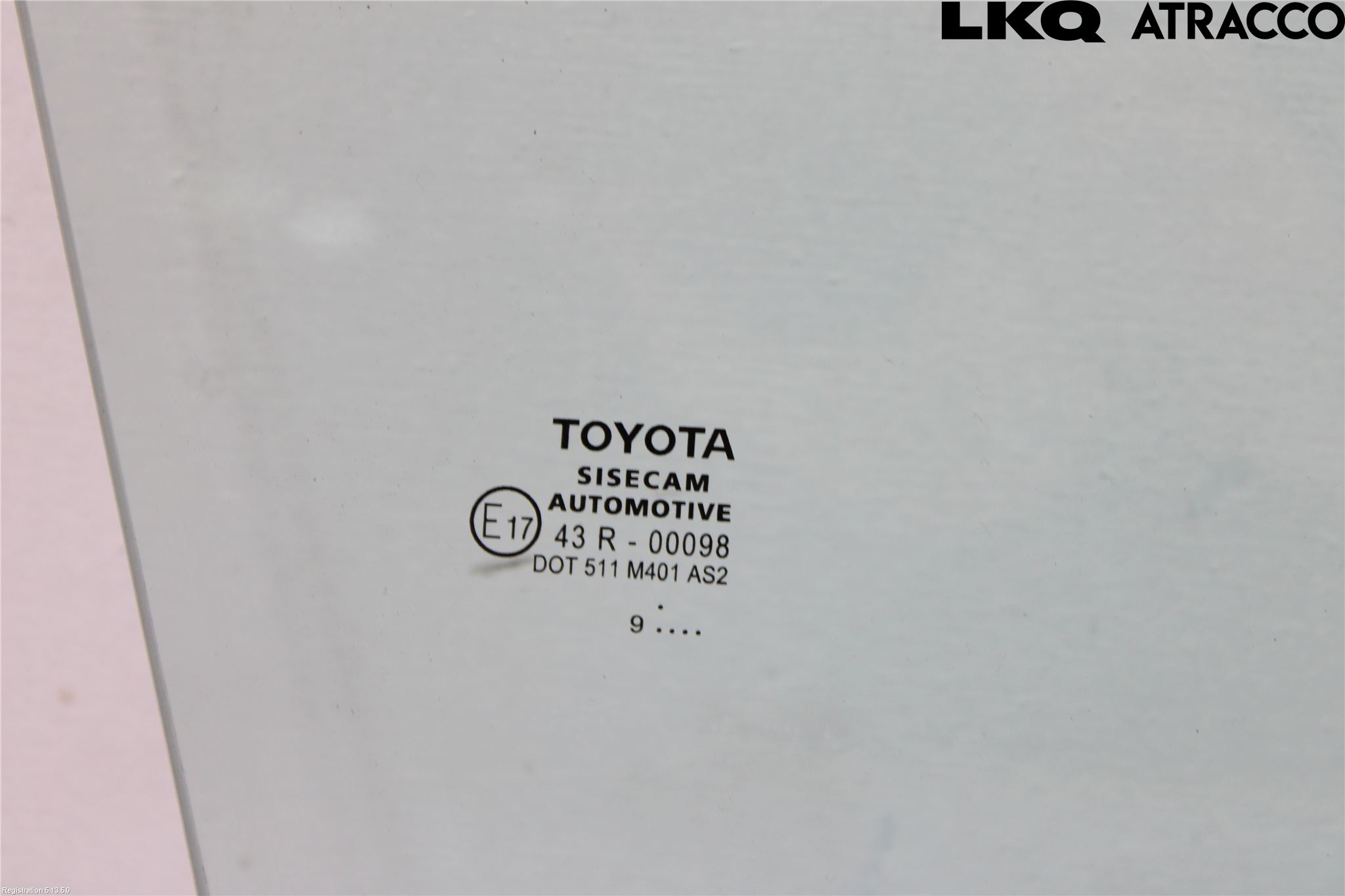 Toyota C-HR 16-23 Dörruta Fram Höger