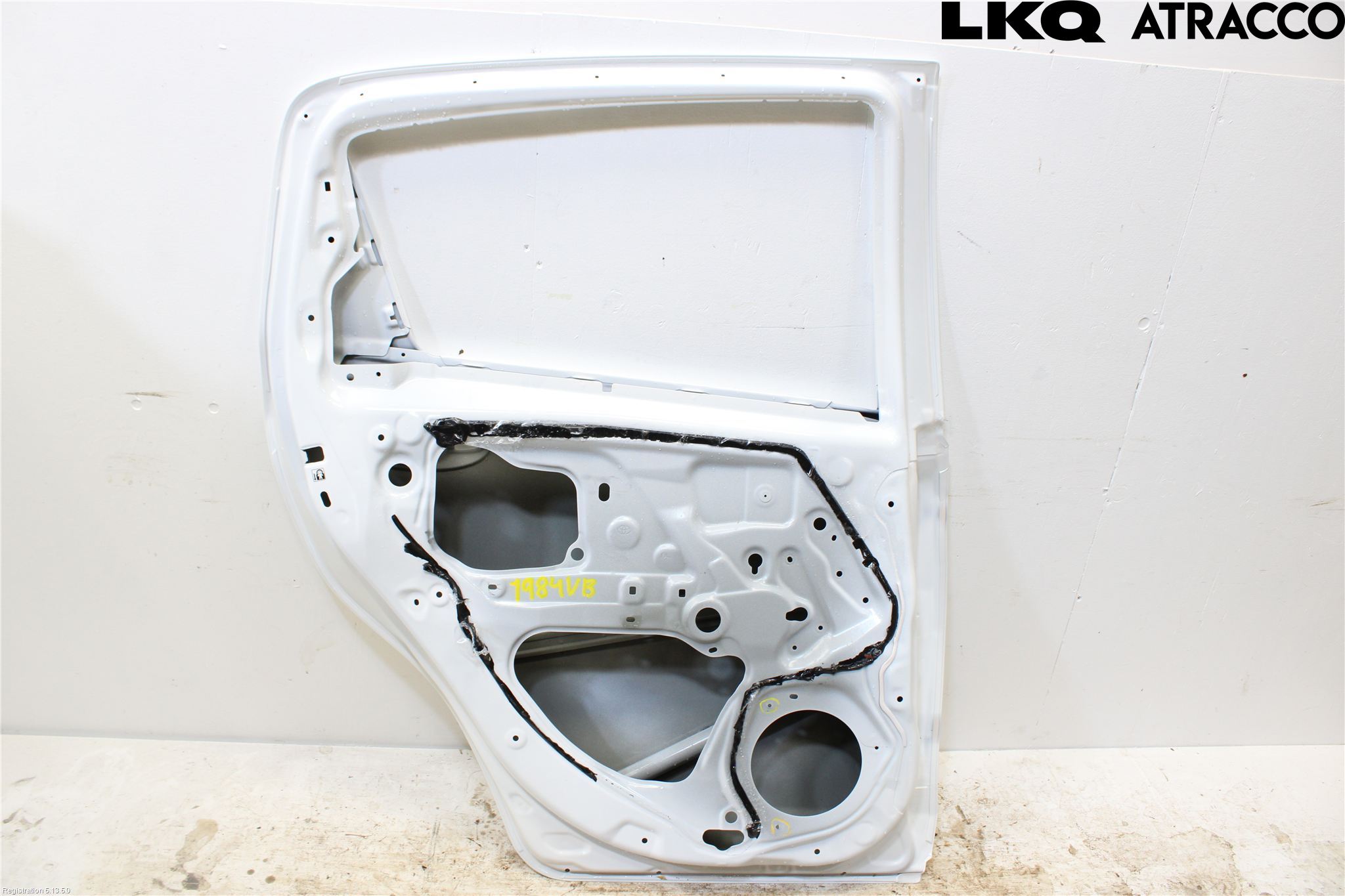 Toyota YARIS XP130 15-20 Dörr Bak Vänster