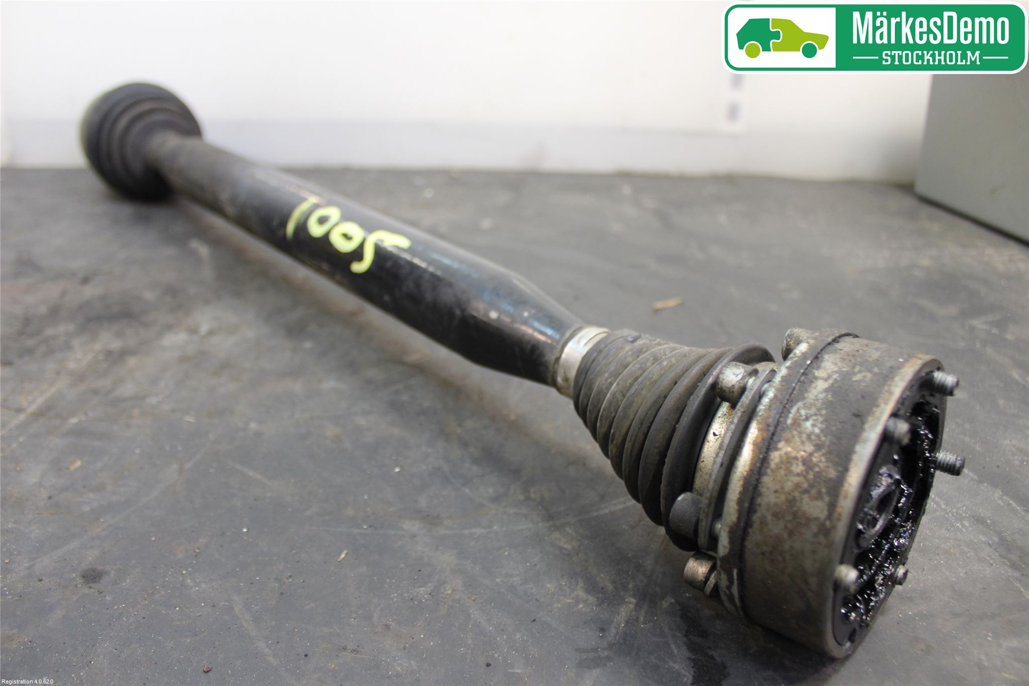 Volkswagen VW POLO 10-17 Drivaxel Fram Höger
