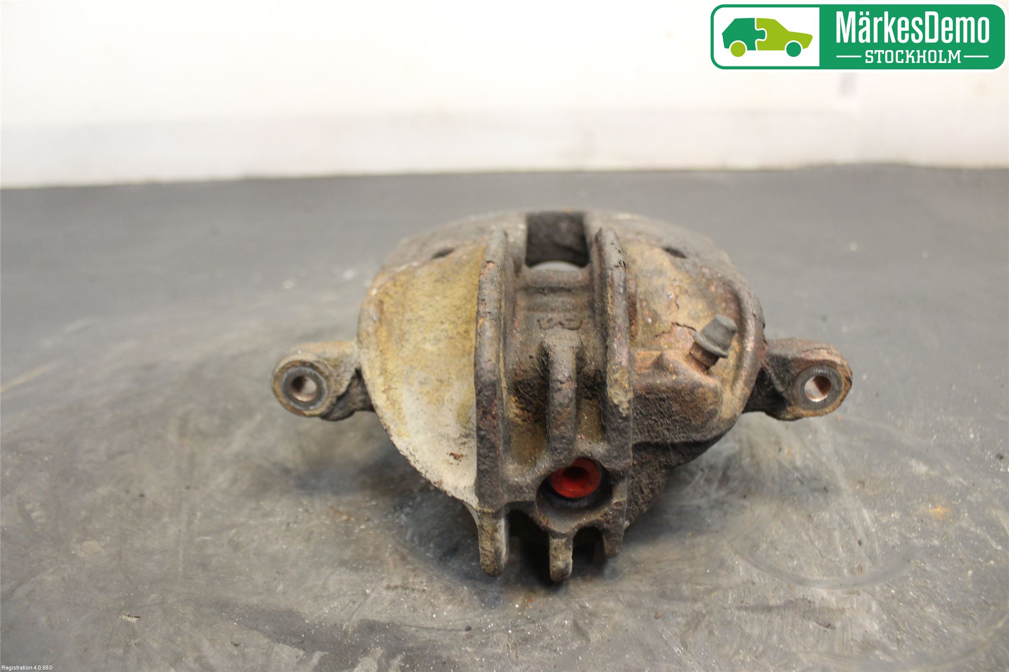 Mitsubishi CARISMA 00-04 Bromsok Fram Höger