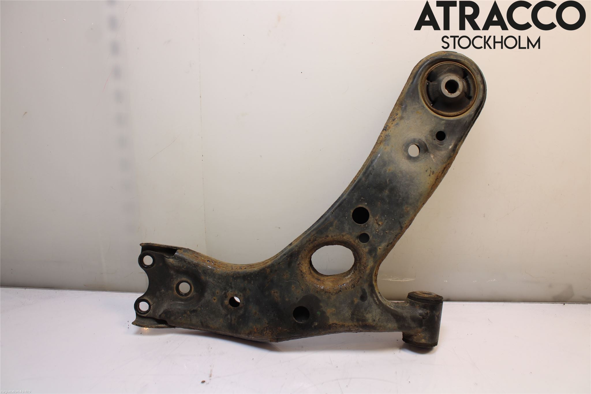 Toyota AURIS 13-19 Bärarm Fram Undre Vä