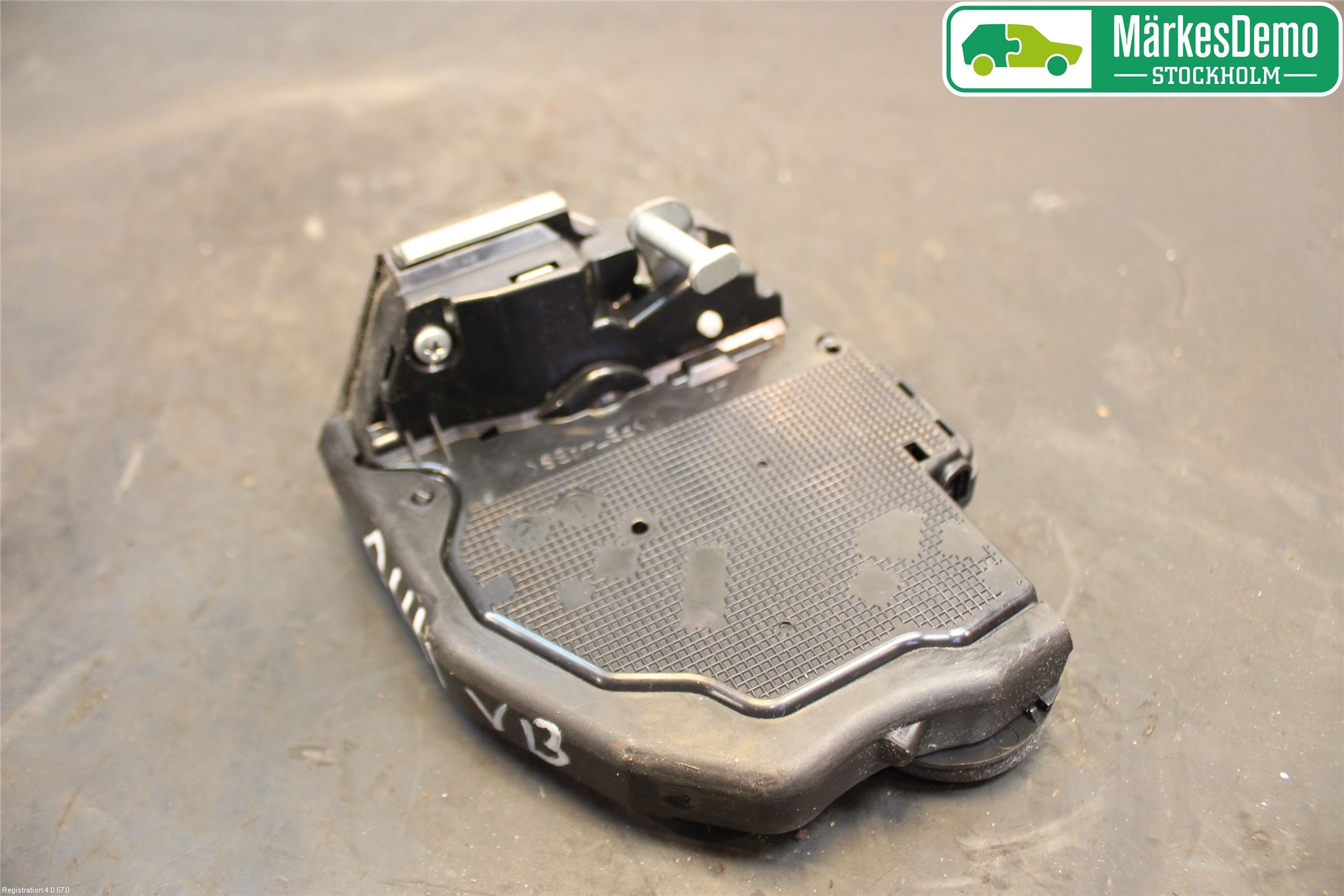 Toyota RAV4 13-18 Låskista-Dörrlås